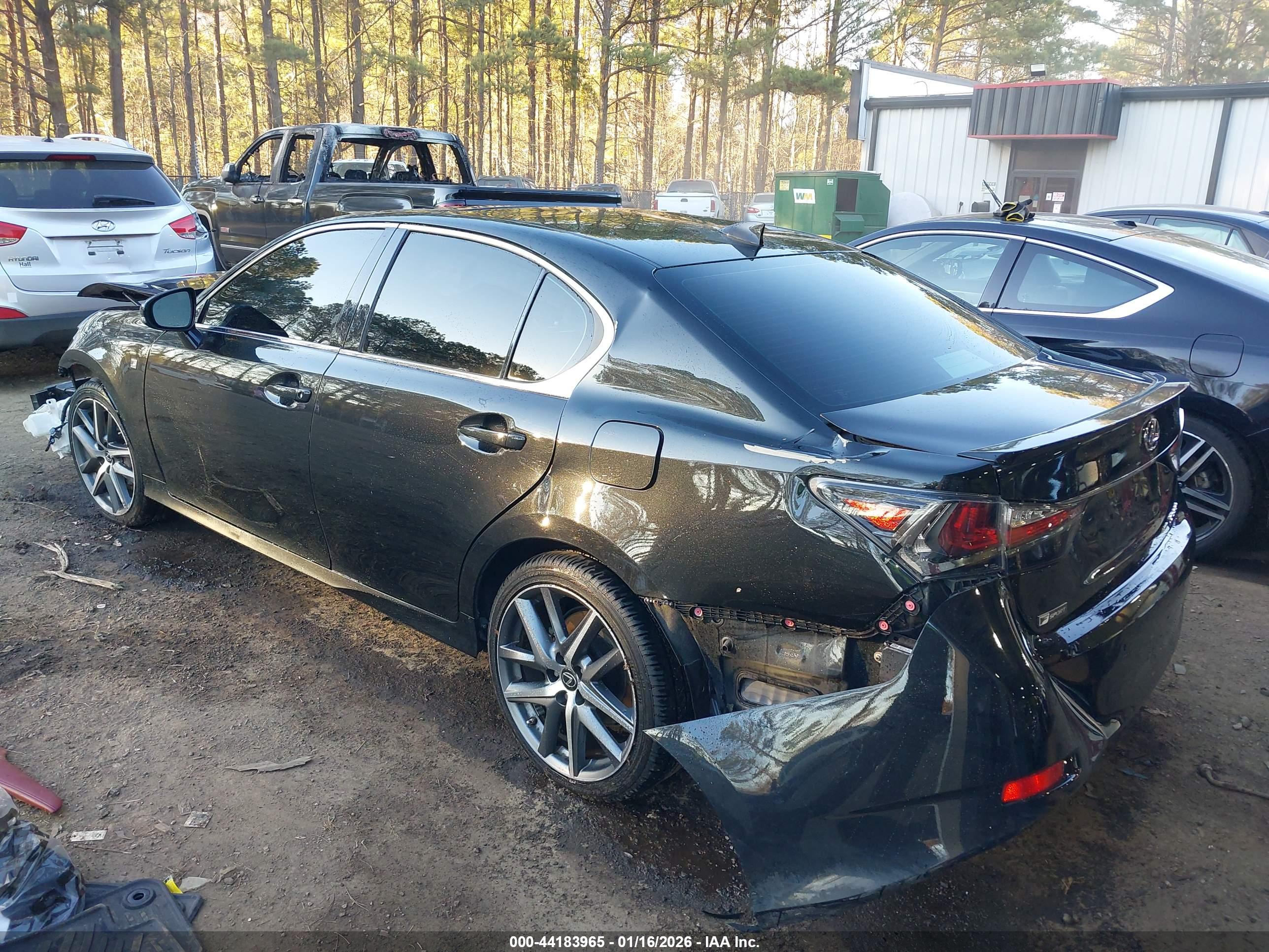 LEXUS GS image 3
