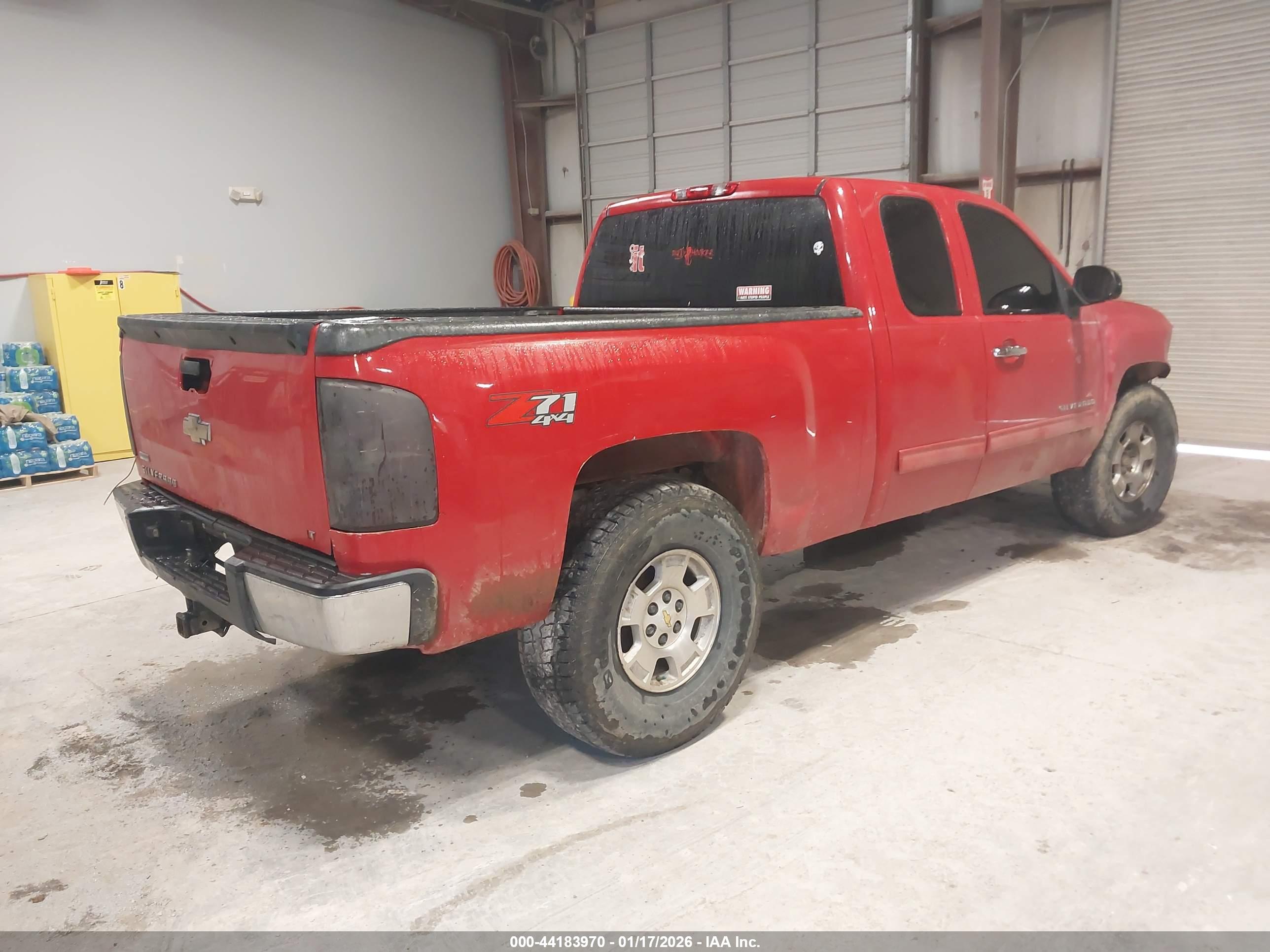 CHEVROLET SILVERADO image 4