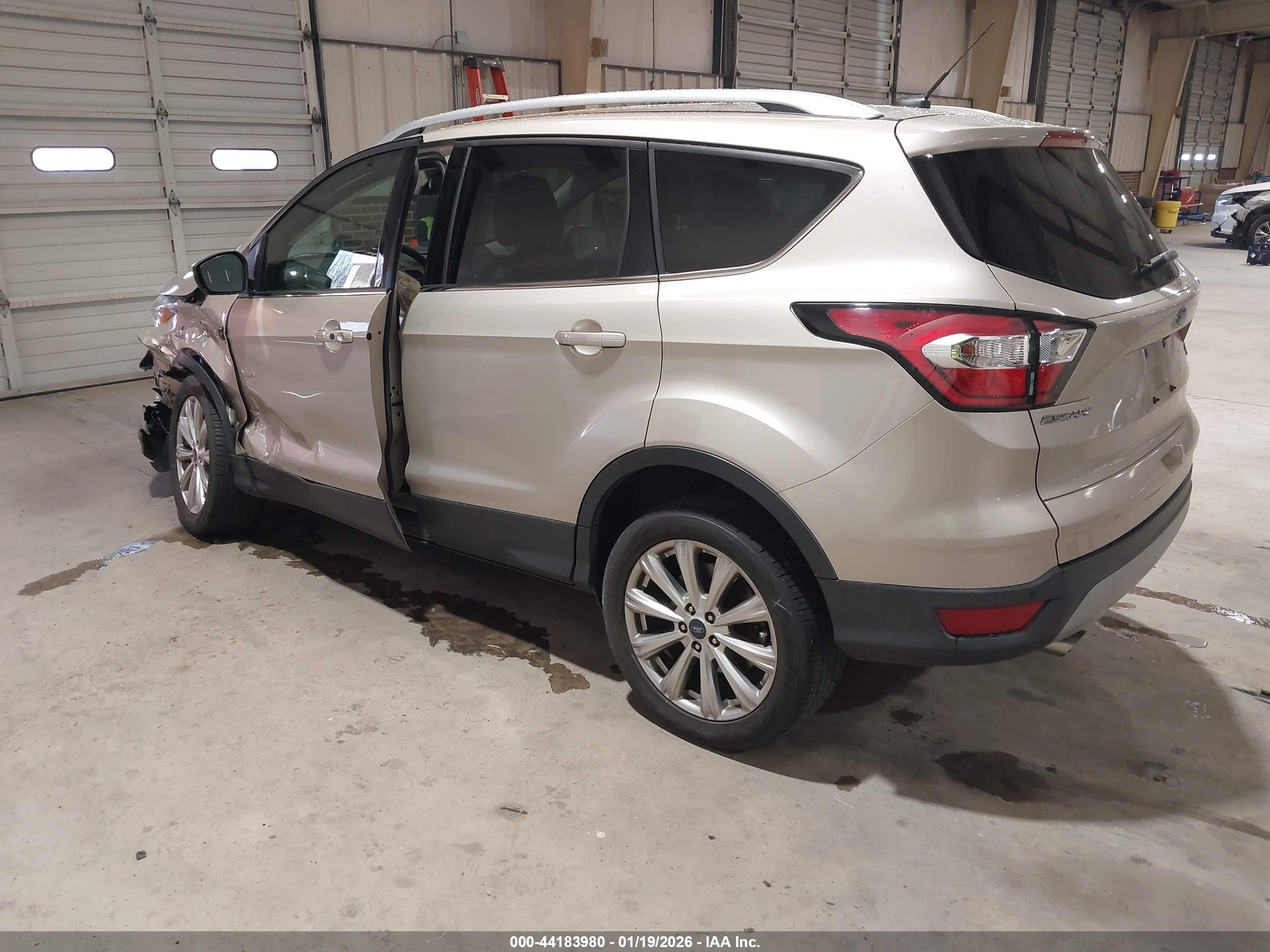 FORD ESCAPE image 3