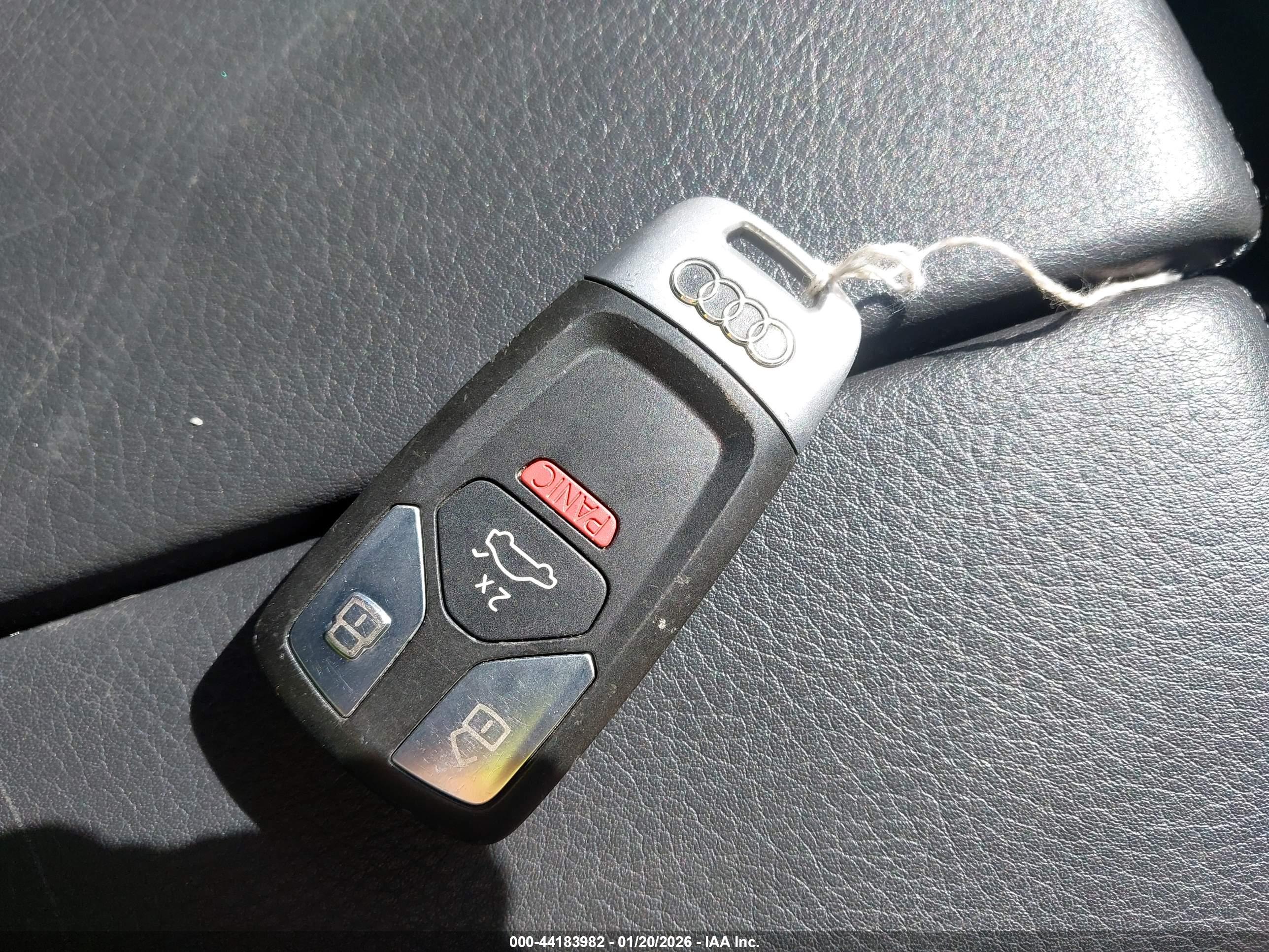 AUDI Q7 image 11