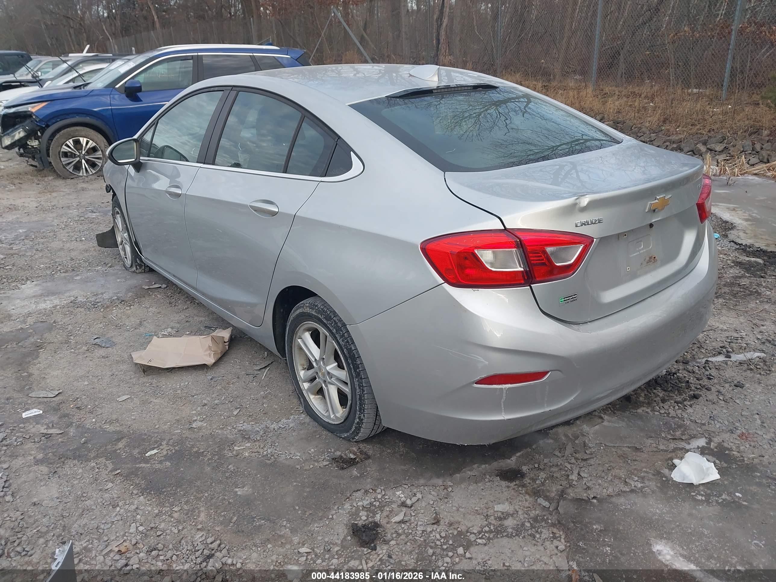 CHEVROLET CRUZE image 3