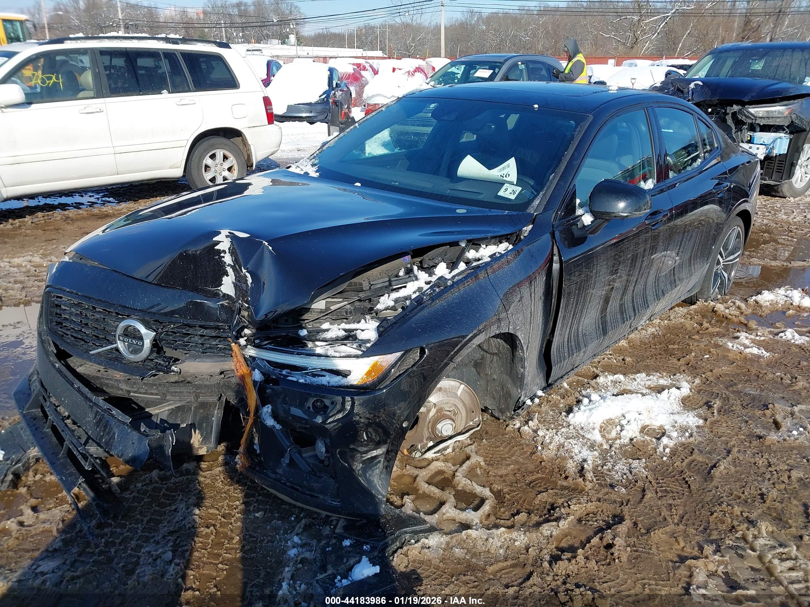 VOLVO S60 image 6