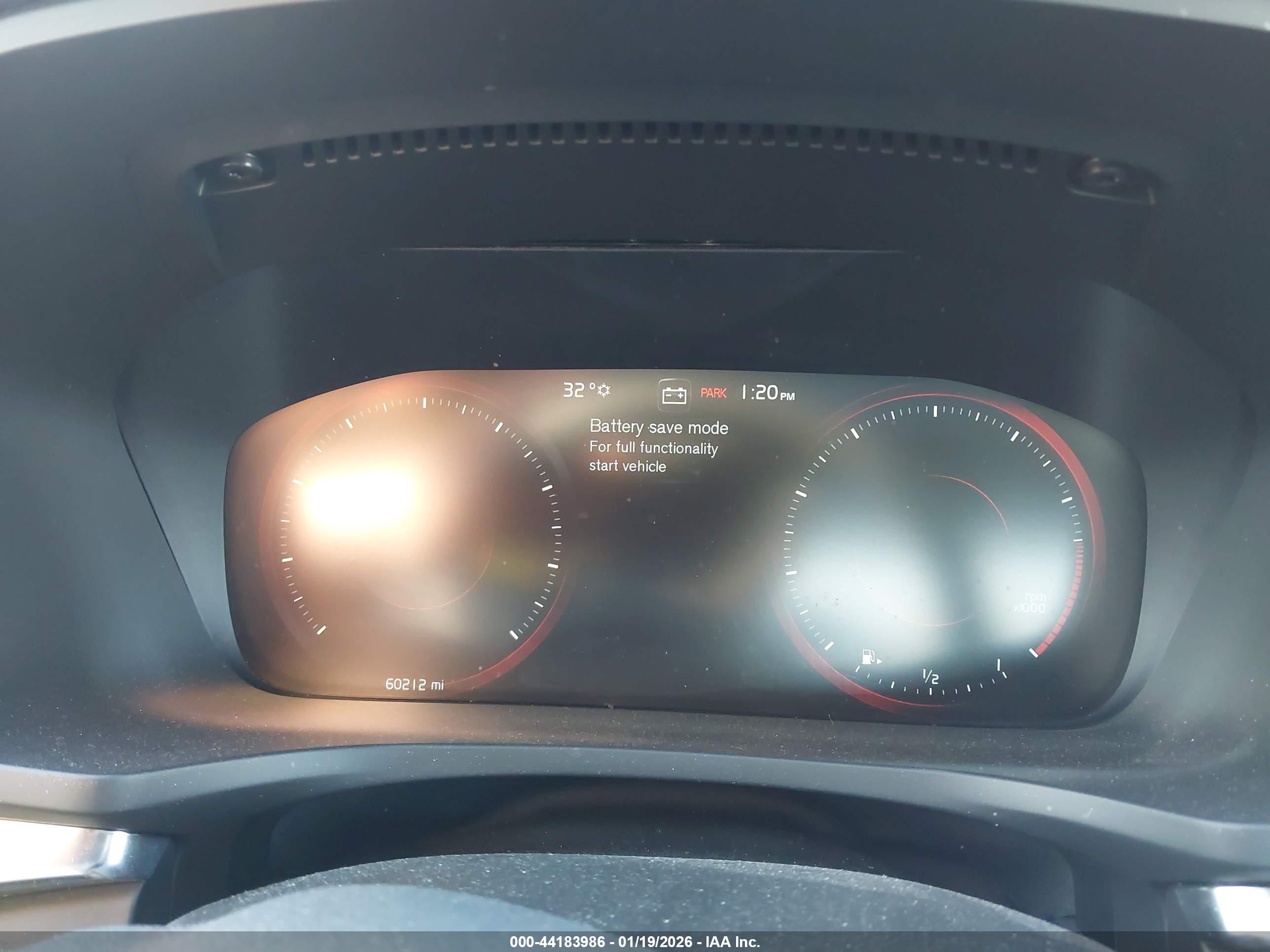 VOLVO S60 image 7
