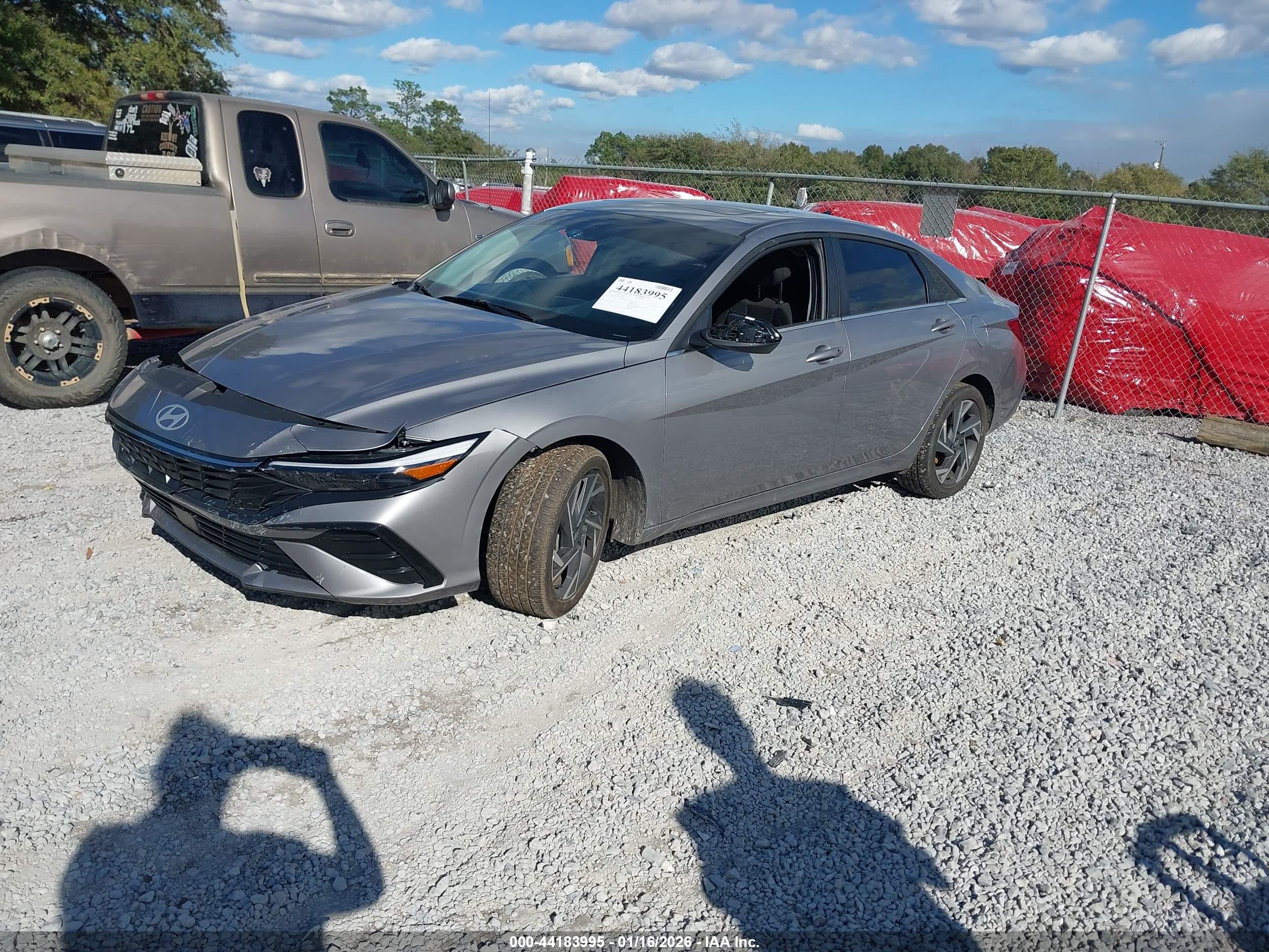 HYUNDAI ELANTRA image 2