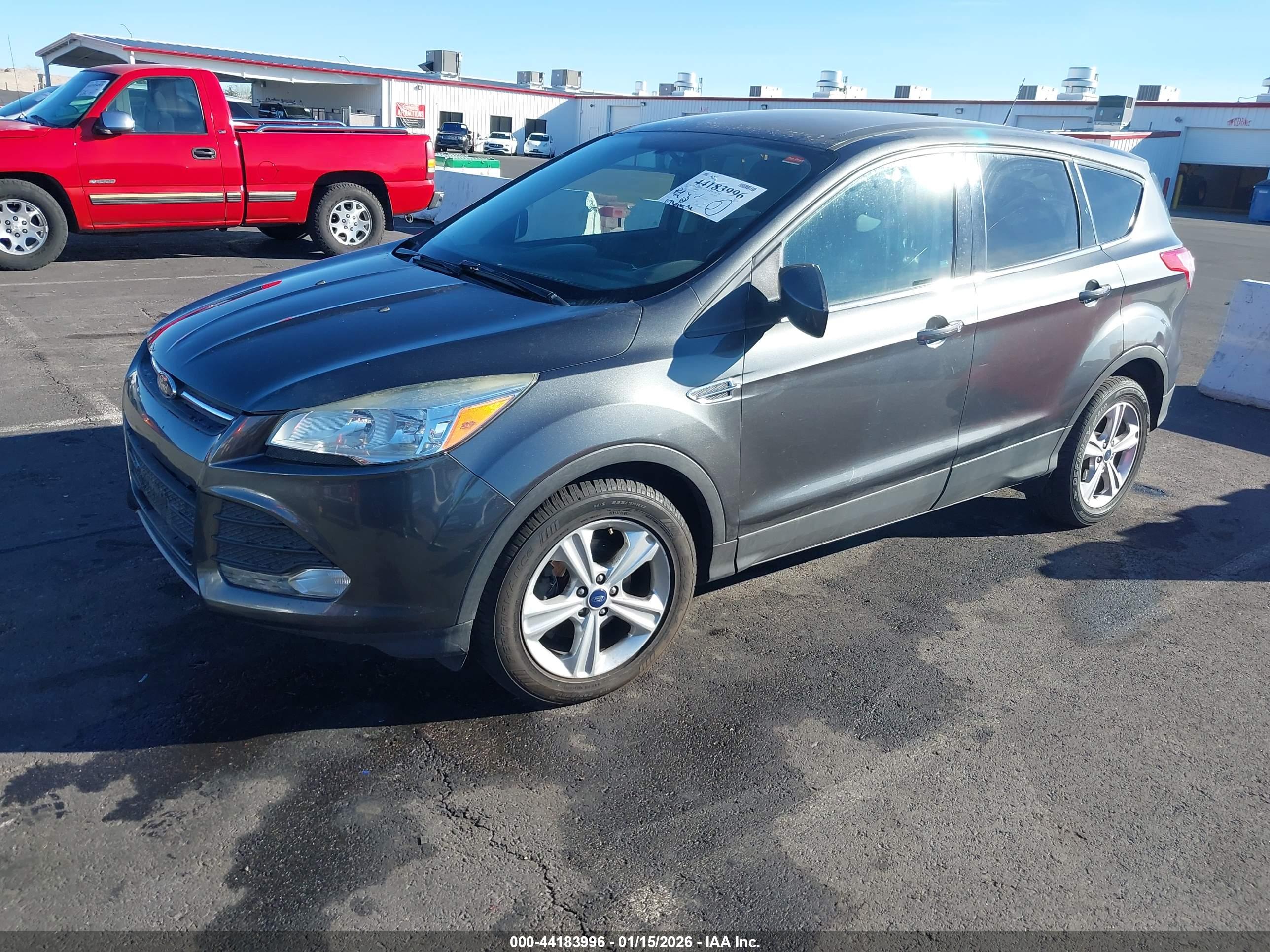 FORD ESCAPE image 2