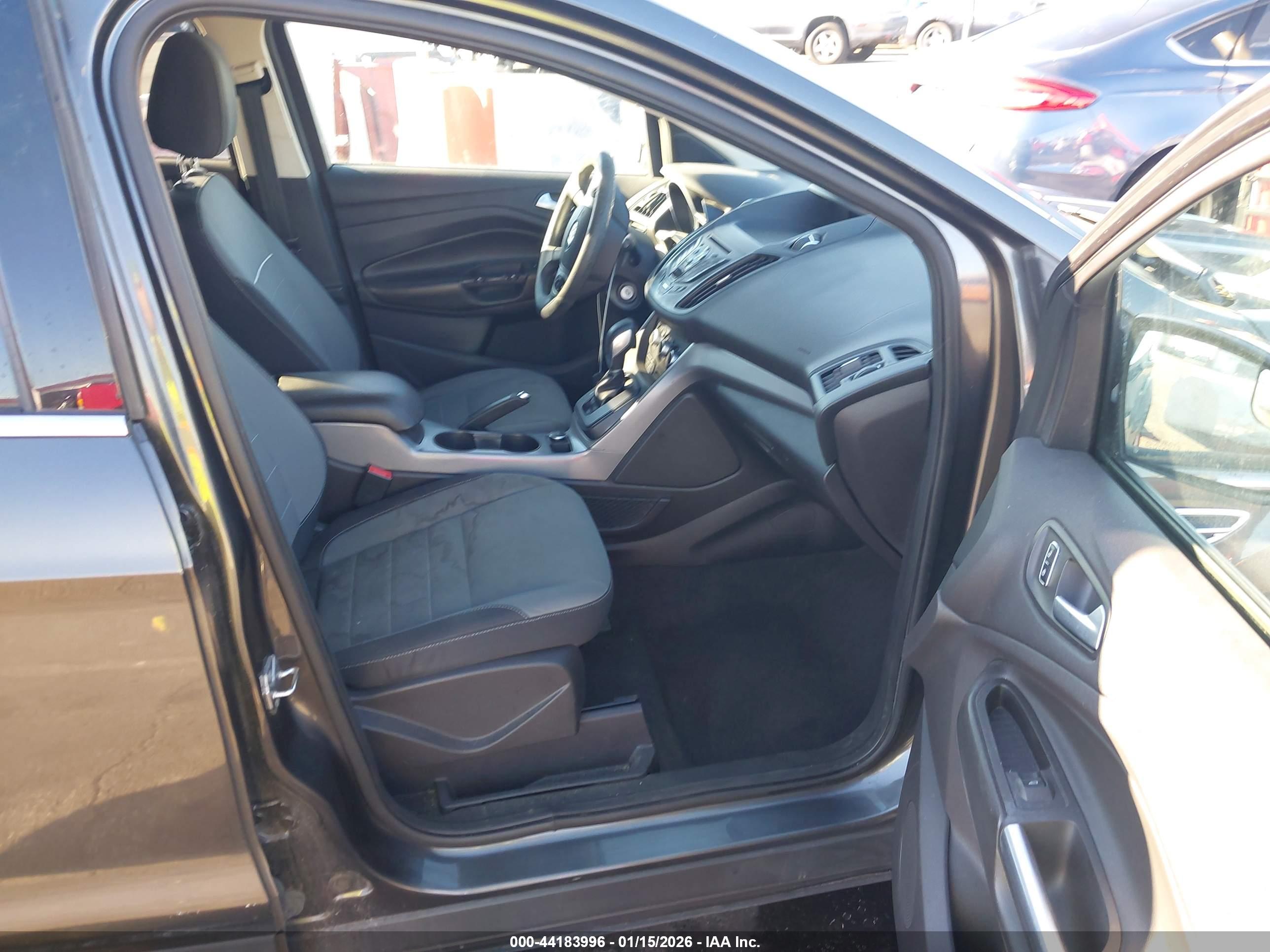 FORD ESCAPE image 5