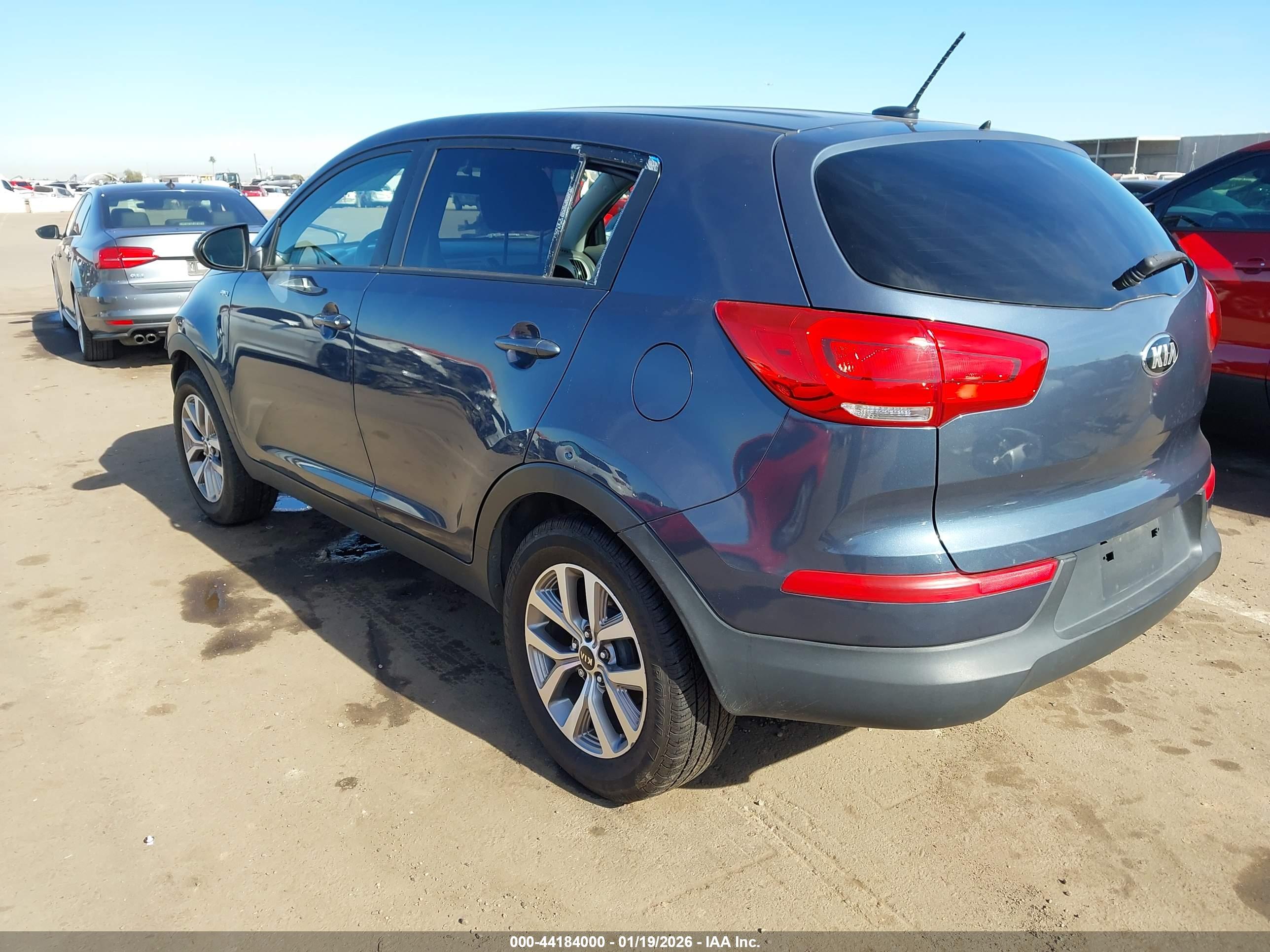 KIA SPORTAGE image 3
