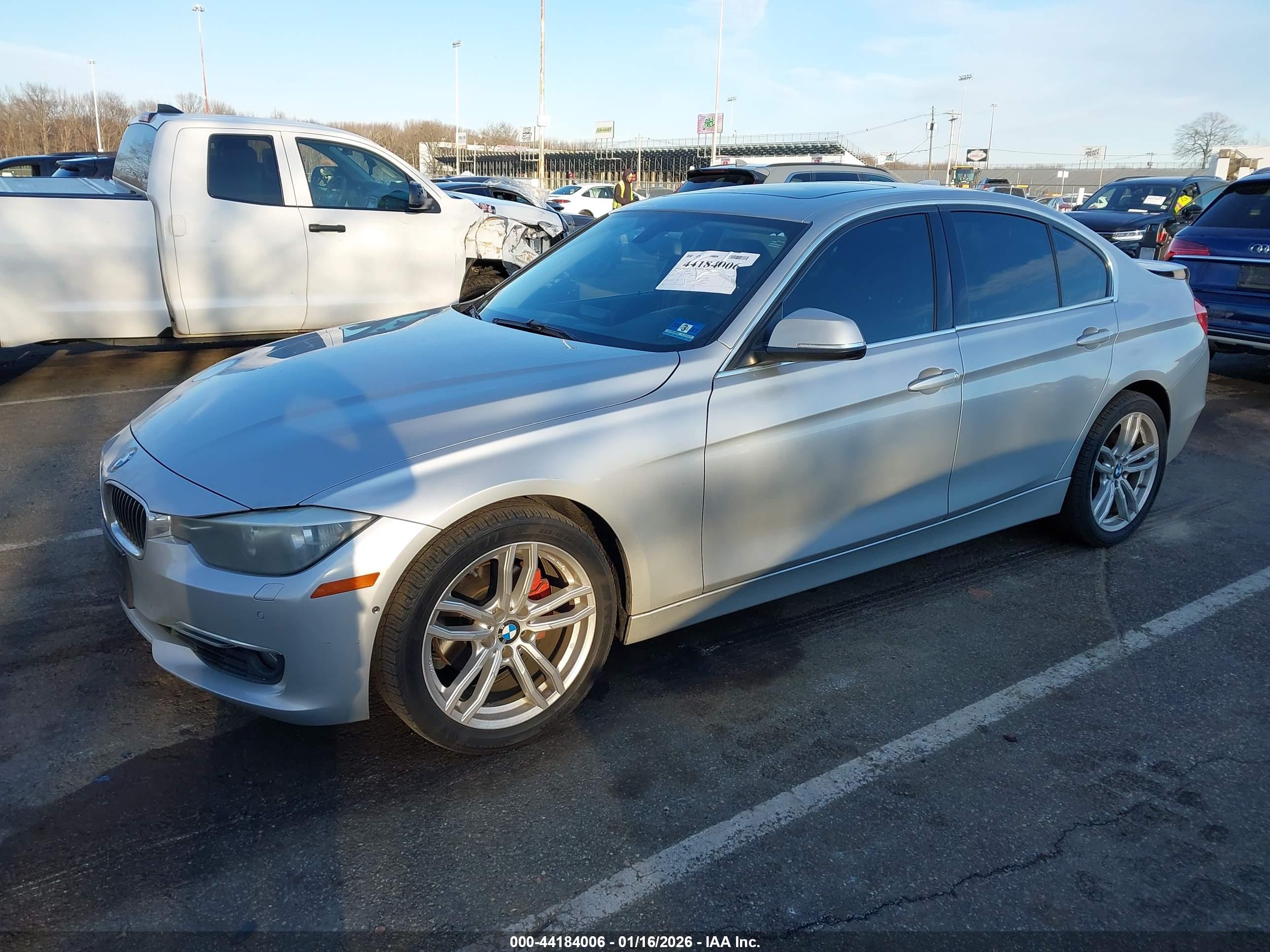 BMW 328I image 2