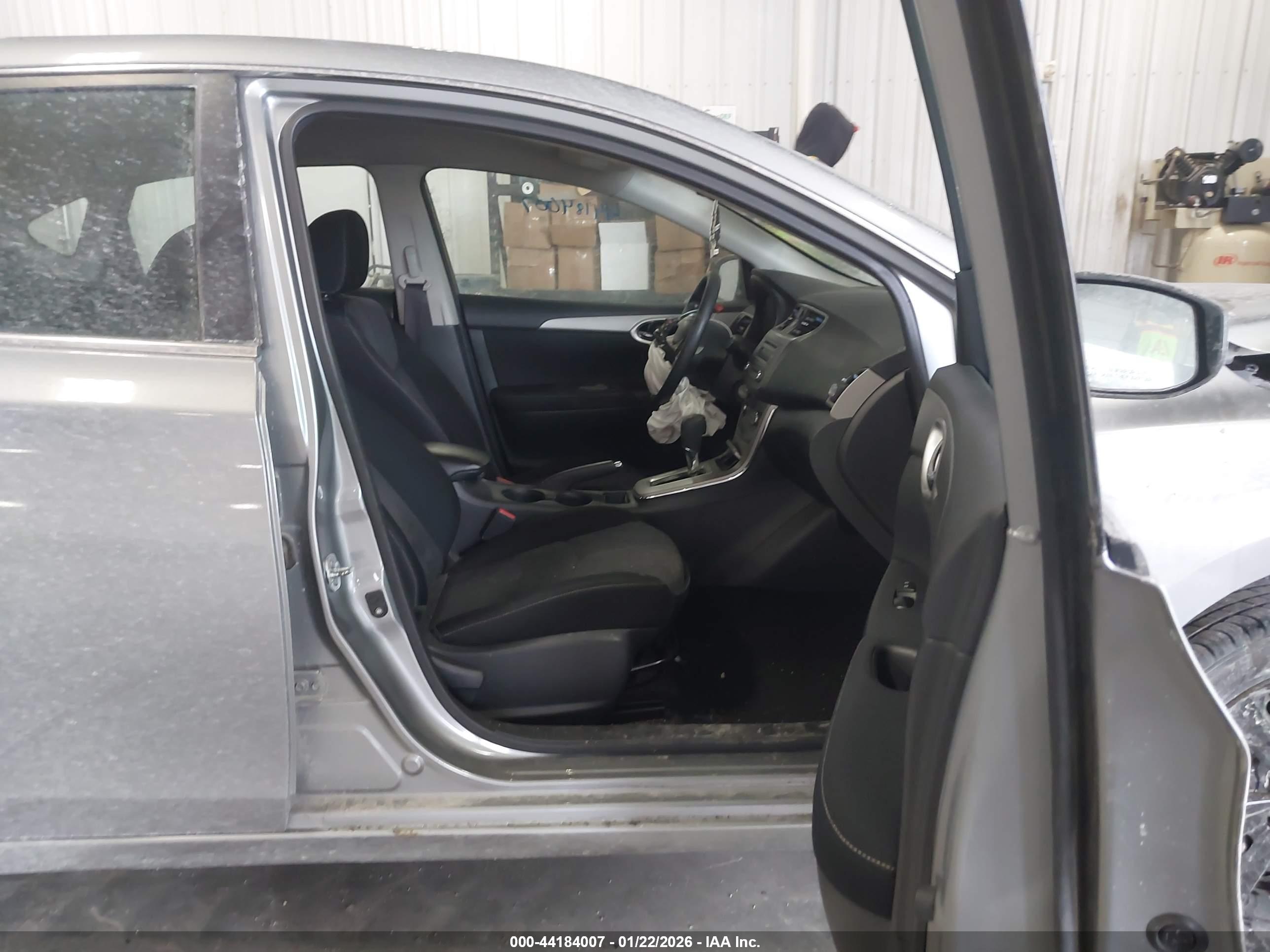 NISSAN SENTRA image 5