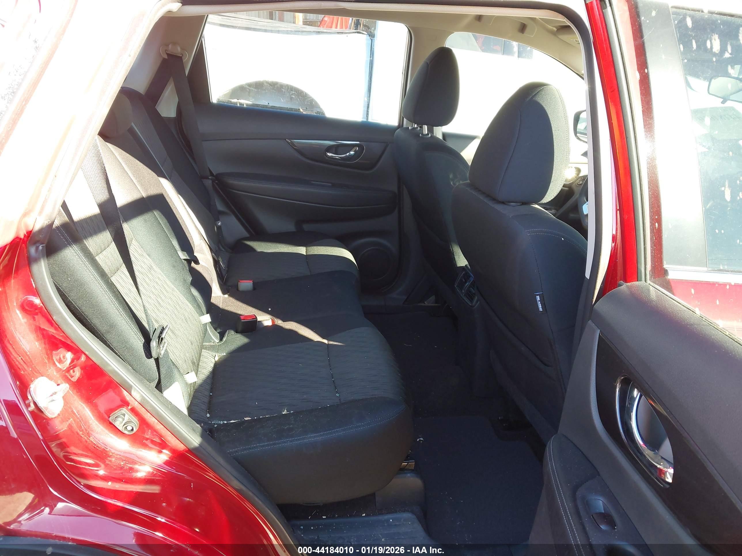 NISSAN ROGUE image 8