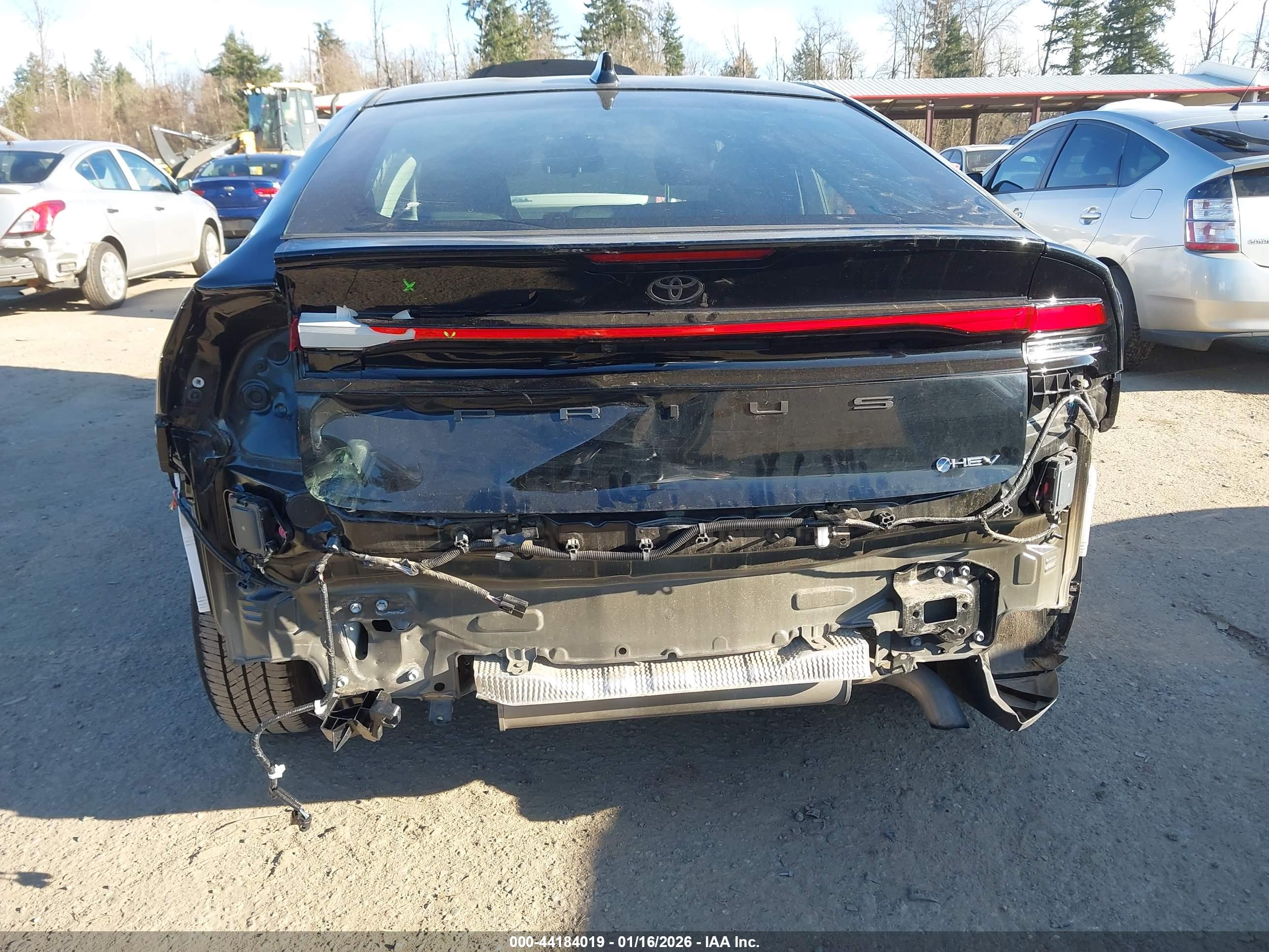 TOYOTA PRIUS image 6