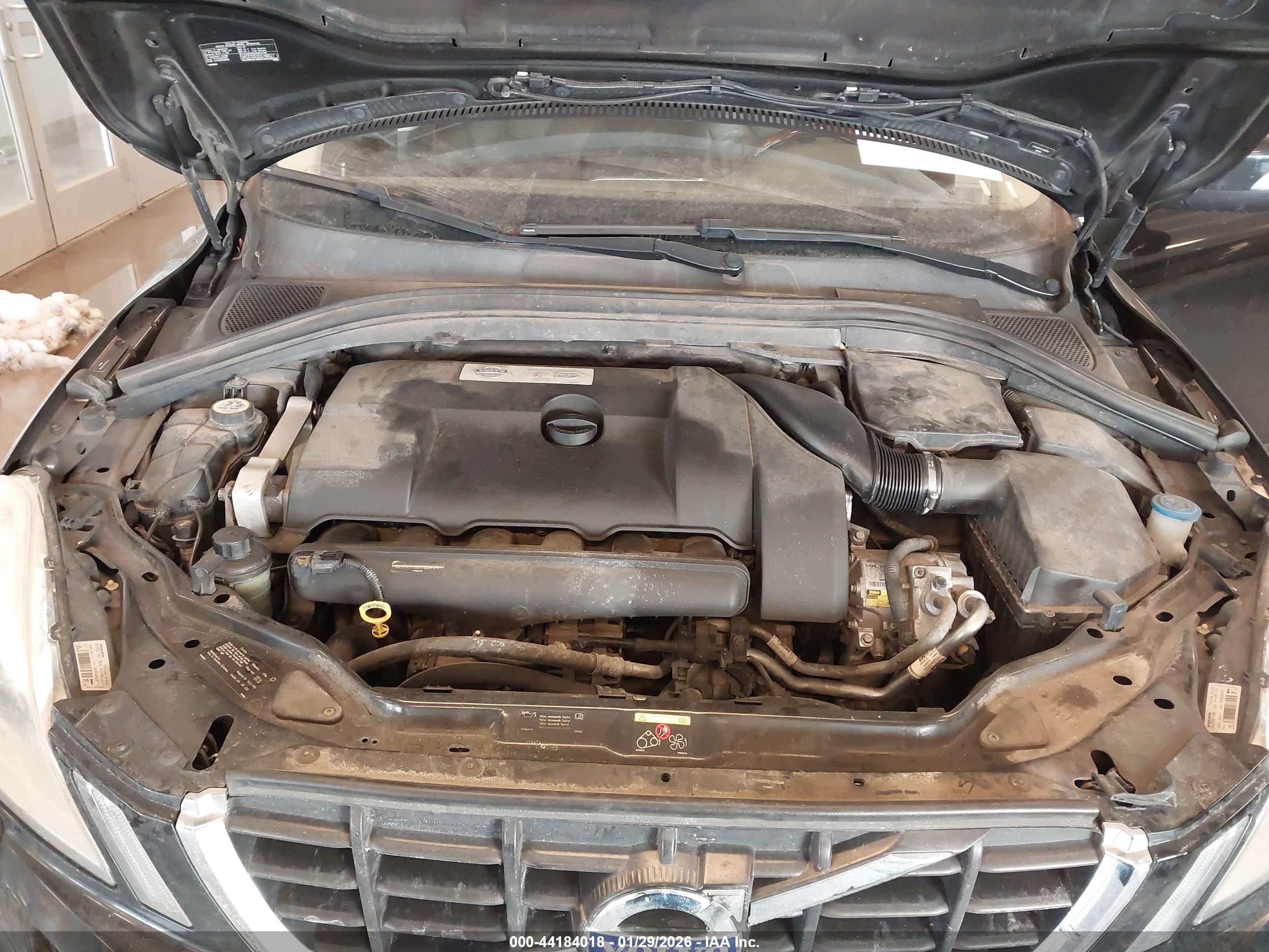 VOLVO XC60 image 10