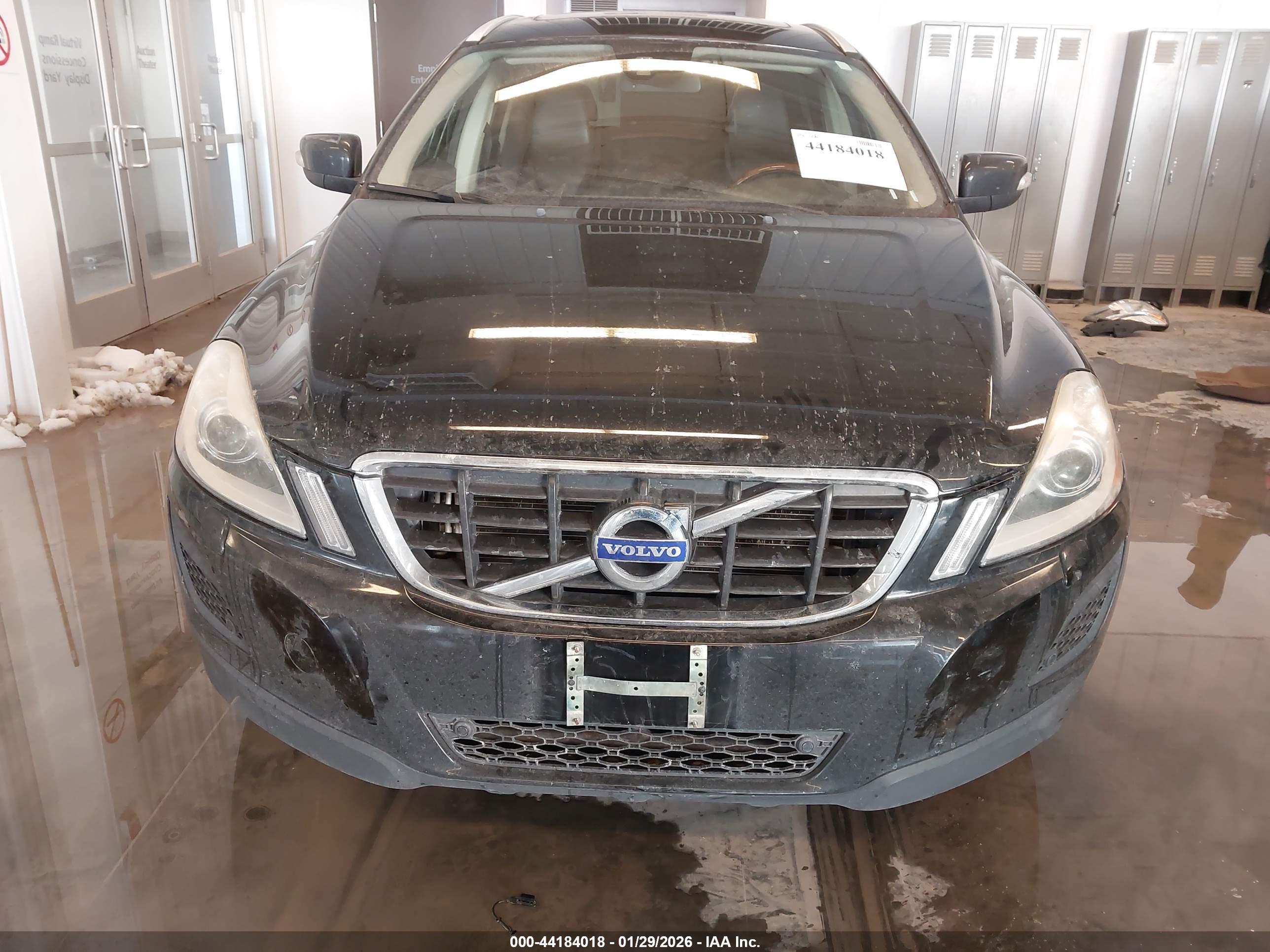 VOLVO XC60 image 6