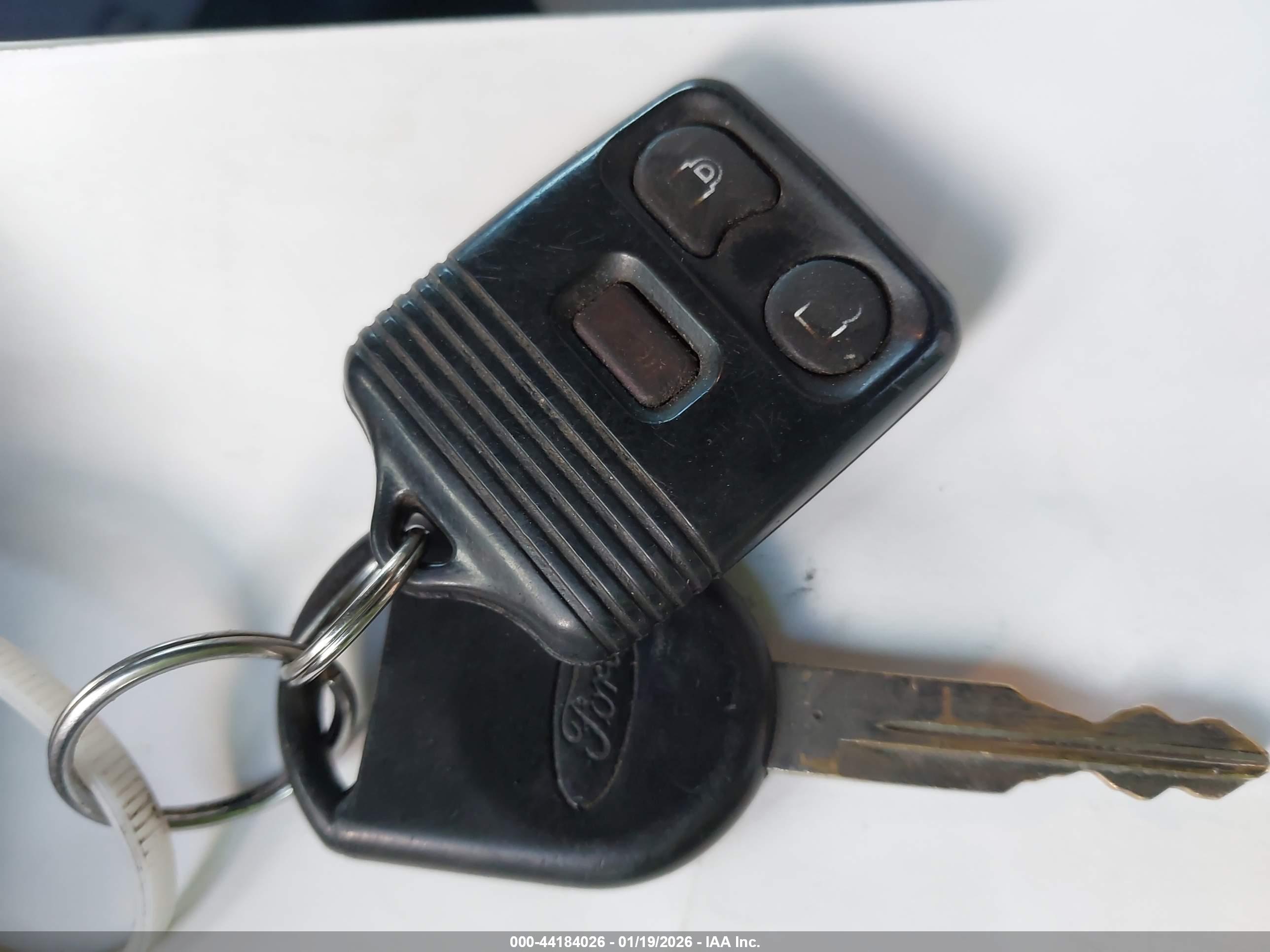 FORD EXPLORER image 11