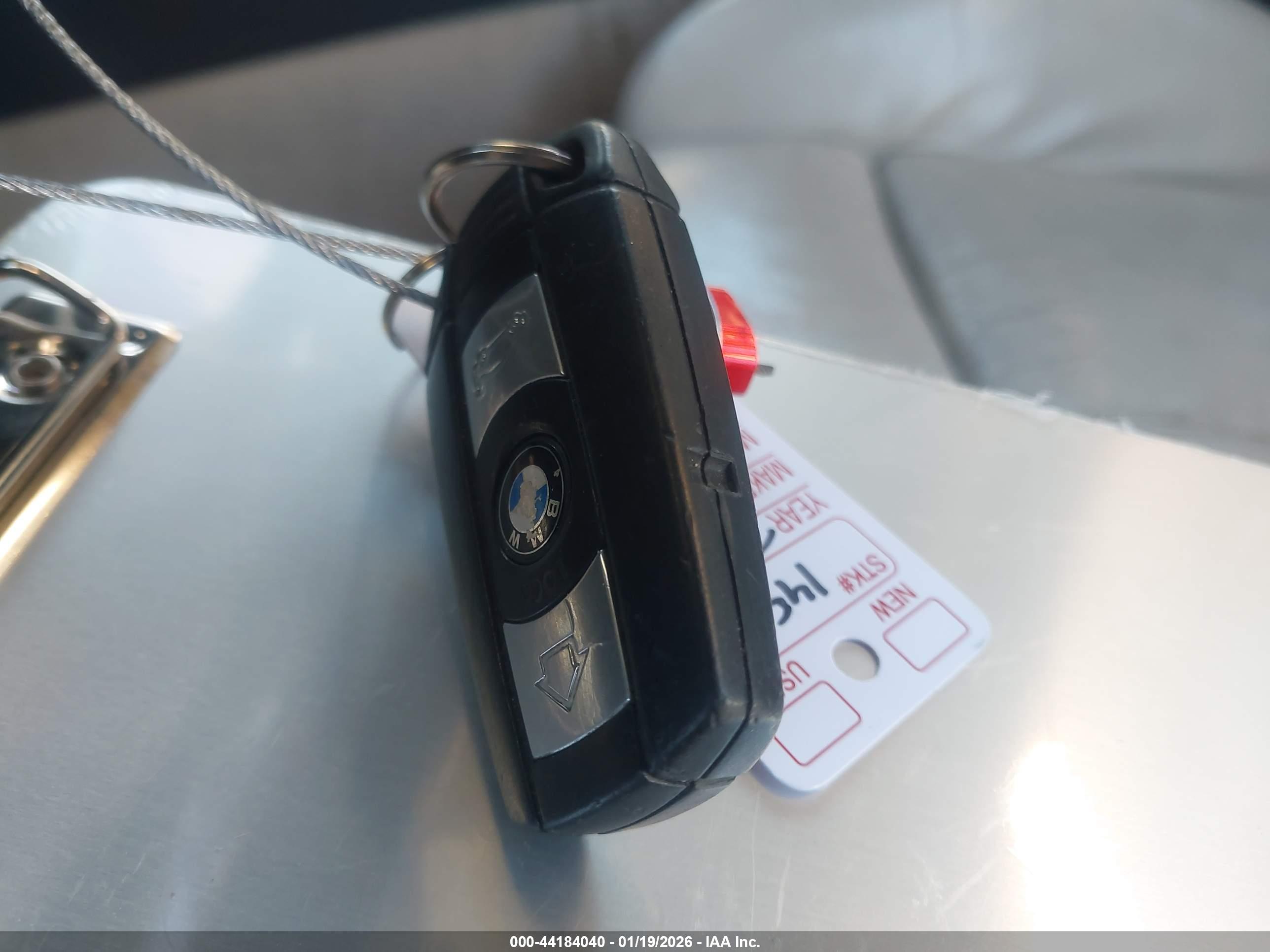 BMW 650I image 11