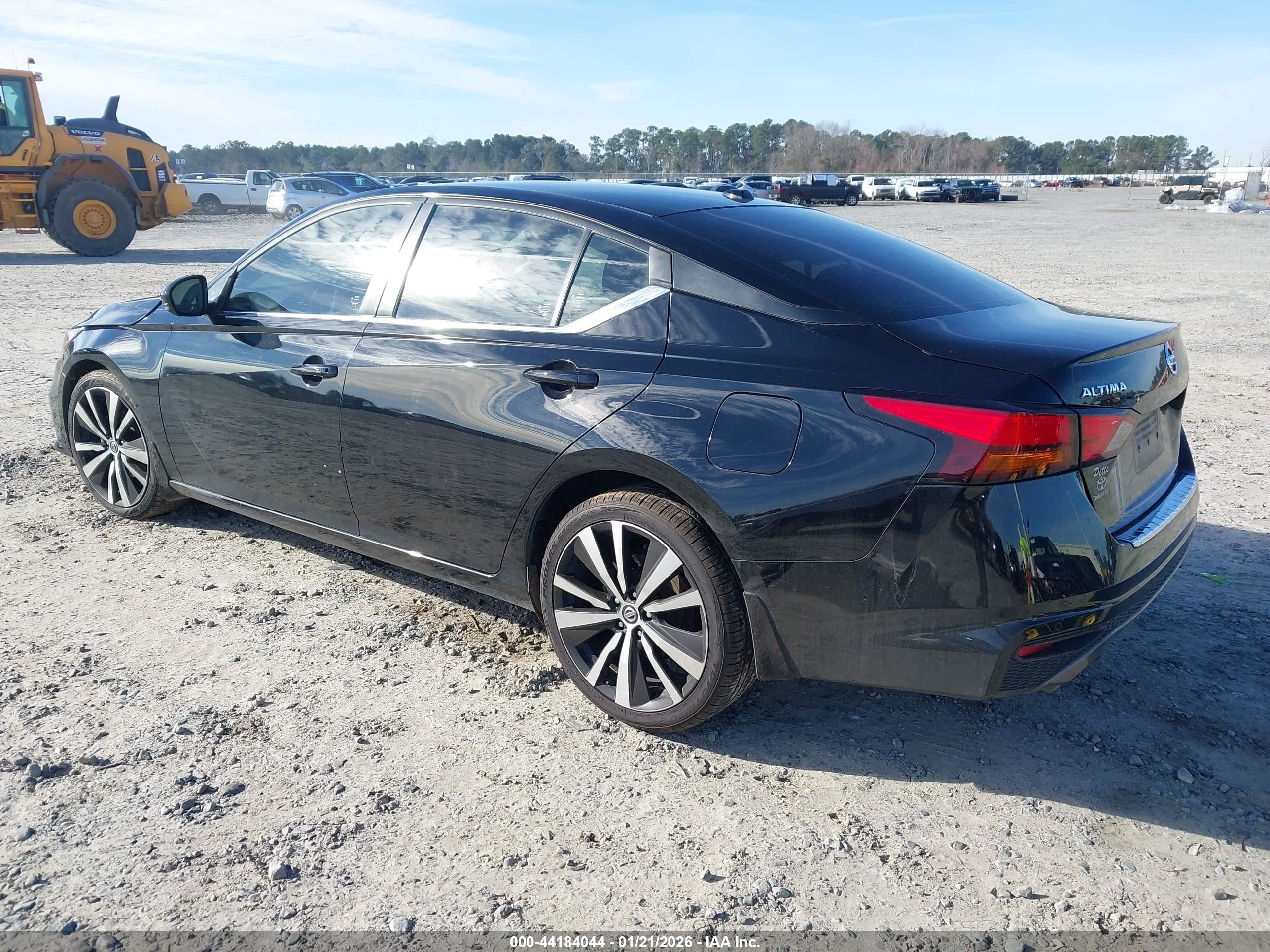 NISSAN ALTIMA image 3