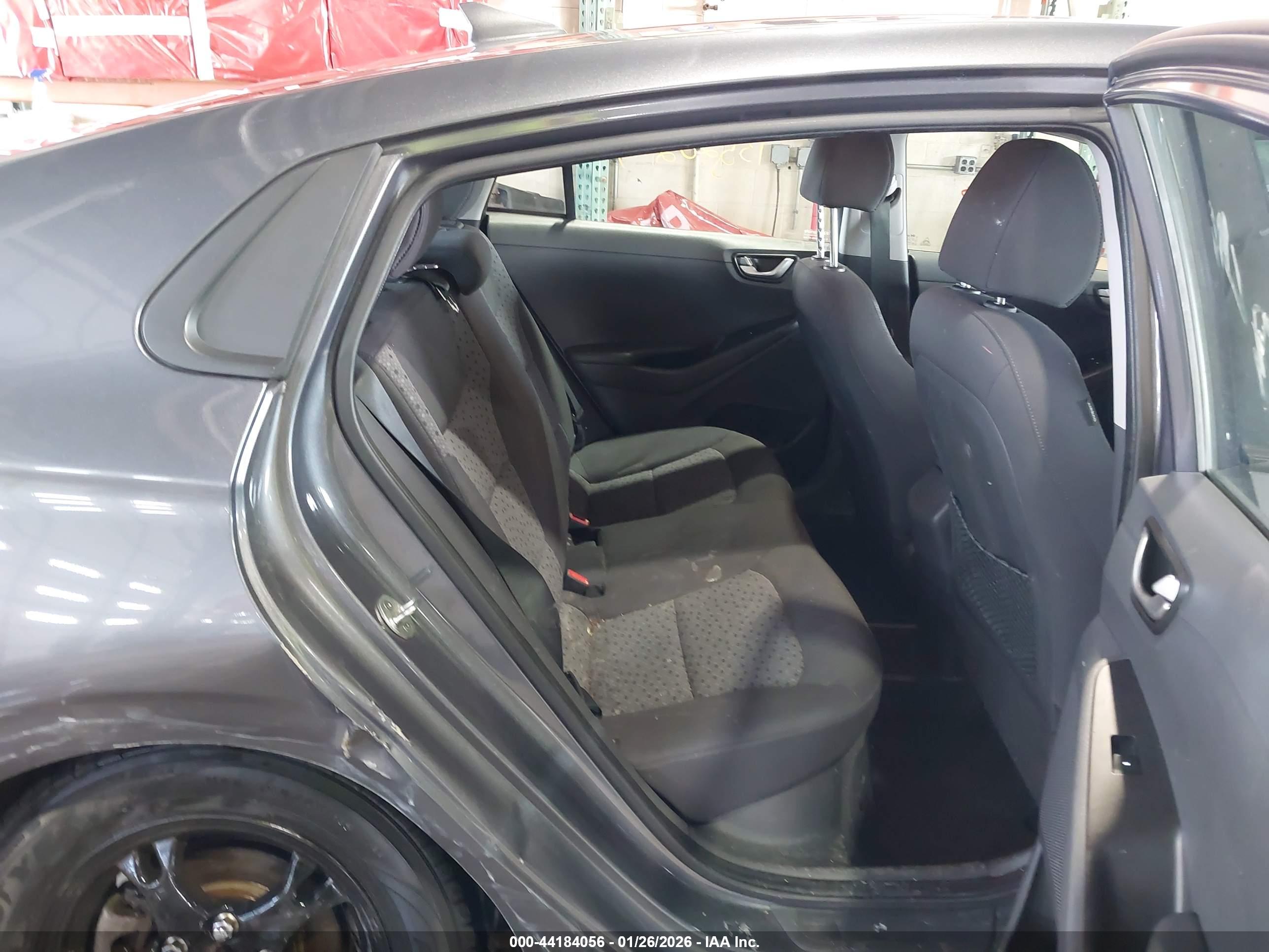 HYUNDAI IONIQ image 8