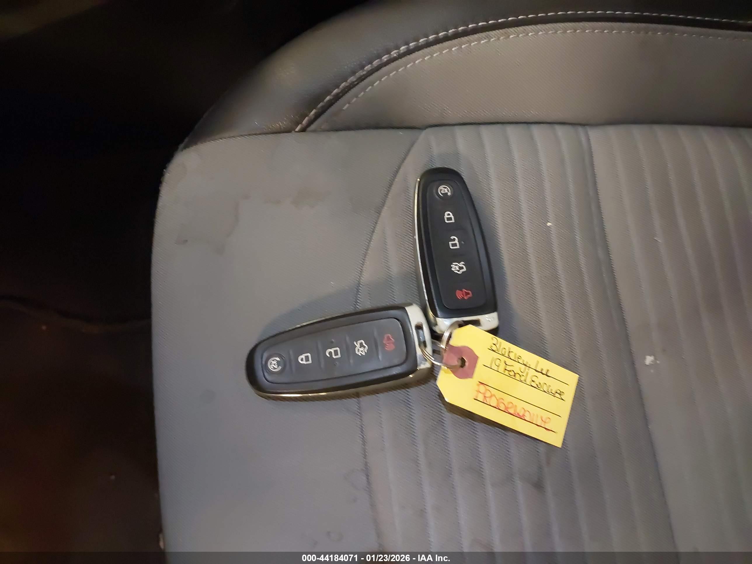 FORD ESCAPE image 11