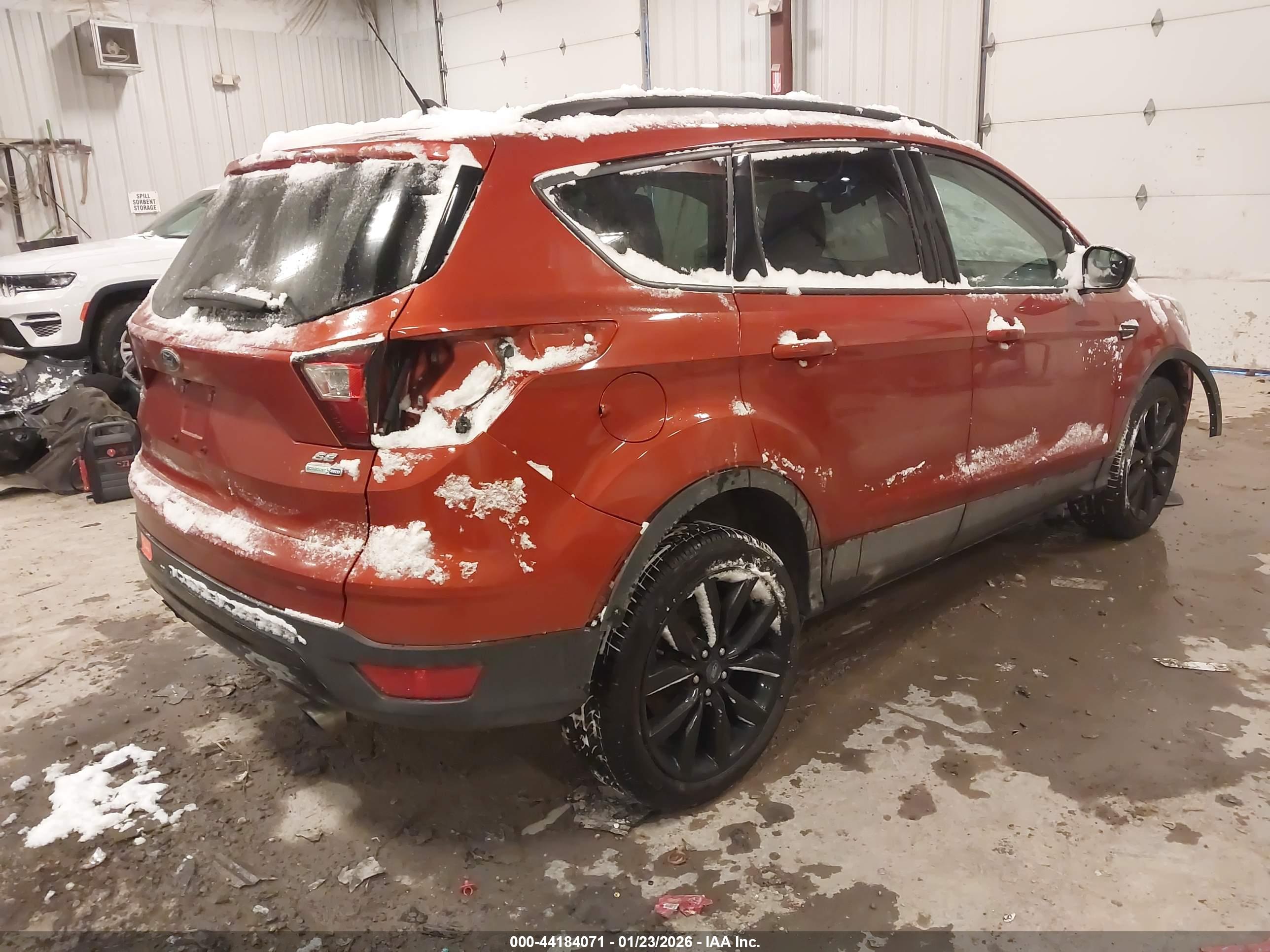 FORD ESCAPE image 4