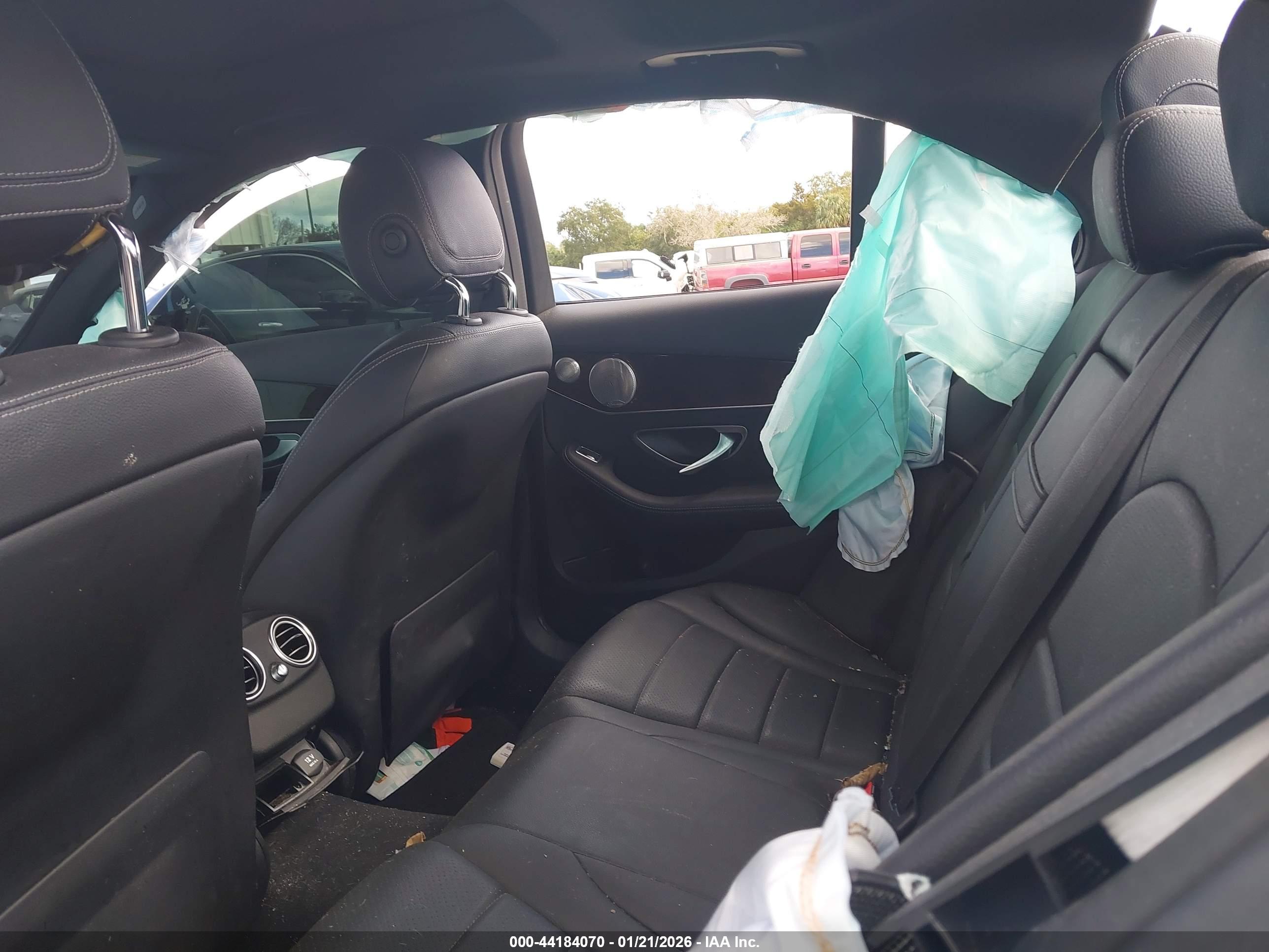 MERCEDES-BENZ C image 8