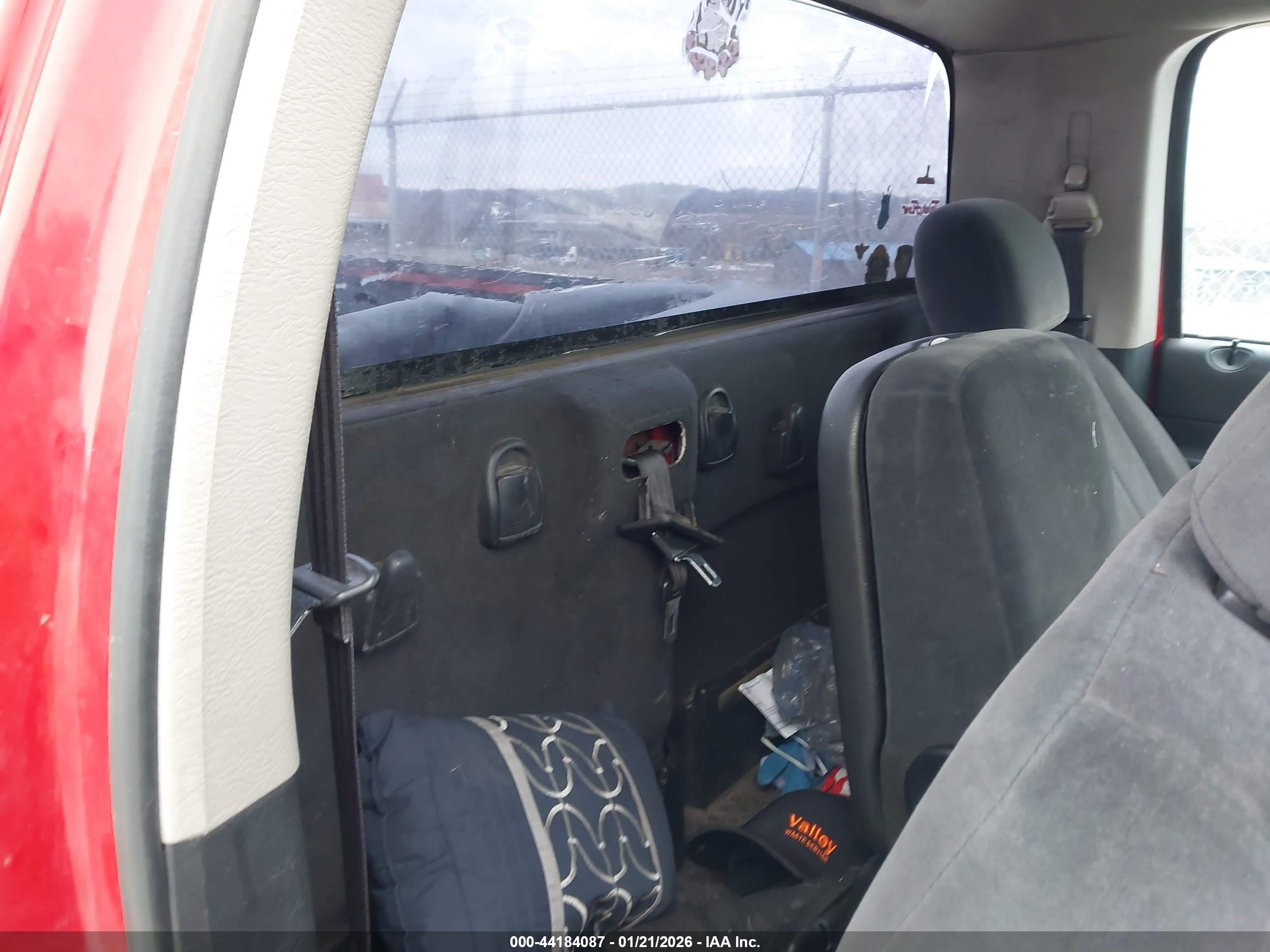 DODGE RAM image 8