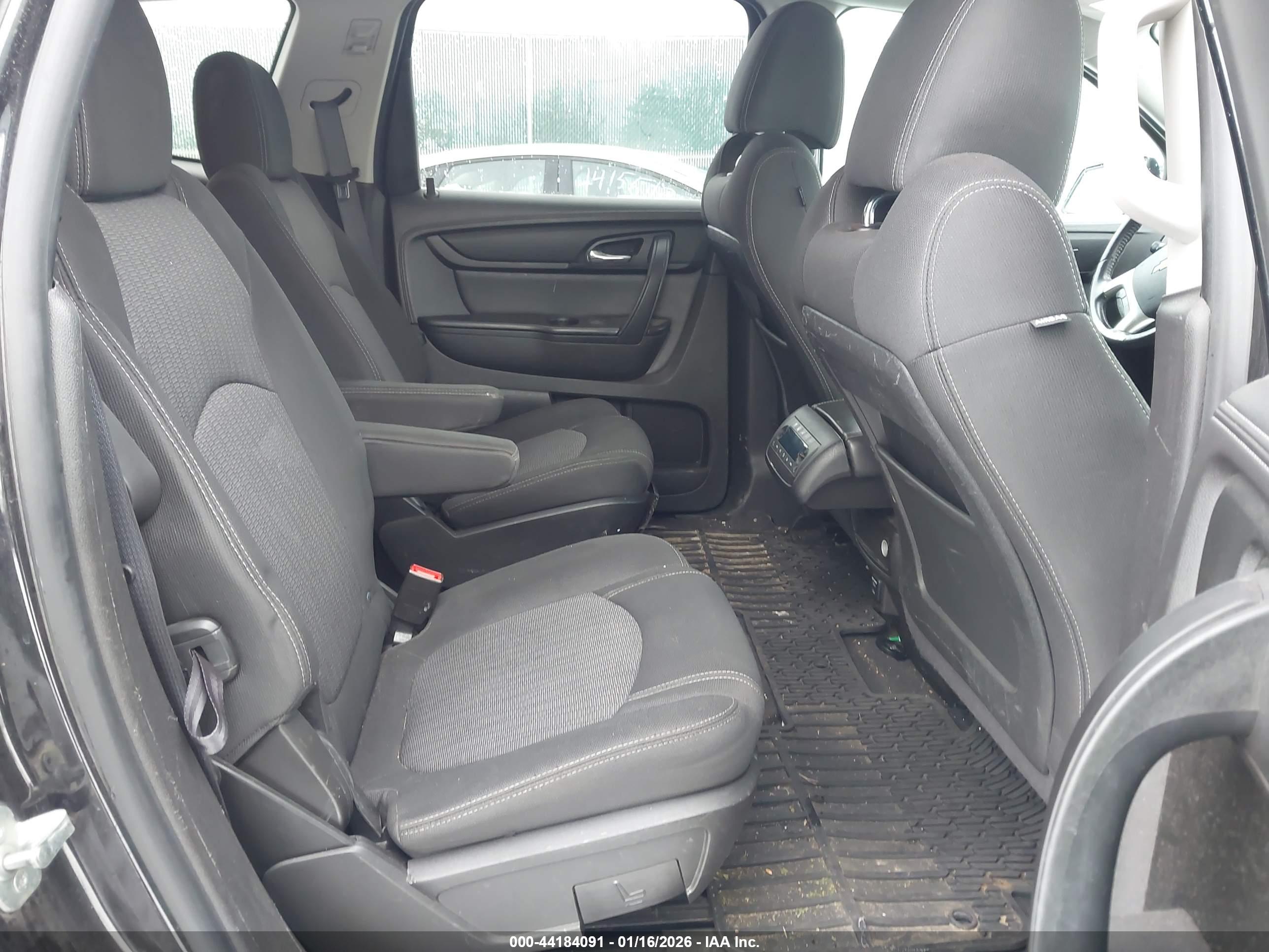 CHEVROLET TRAVERSE image 8