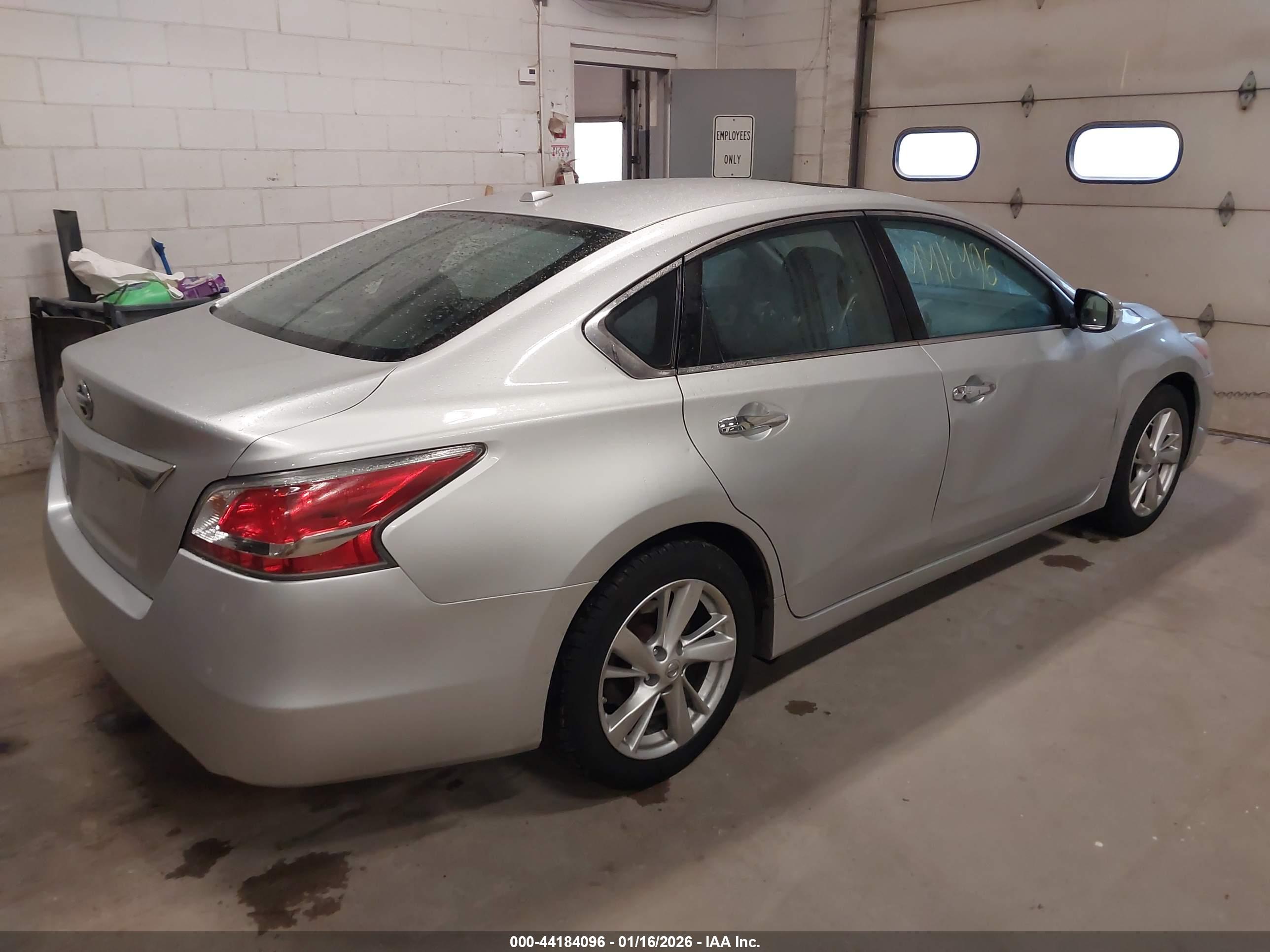 NISSAN ALTIMA image 4