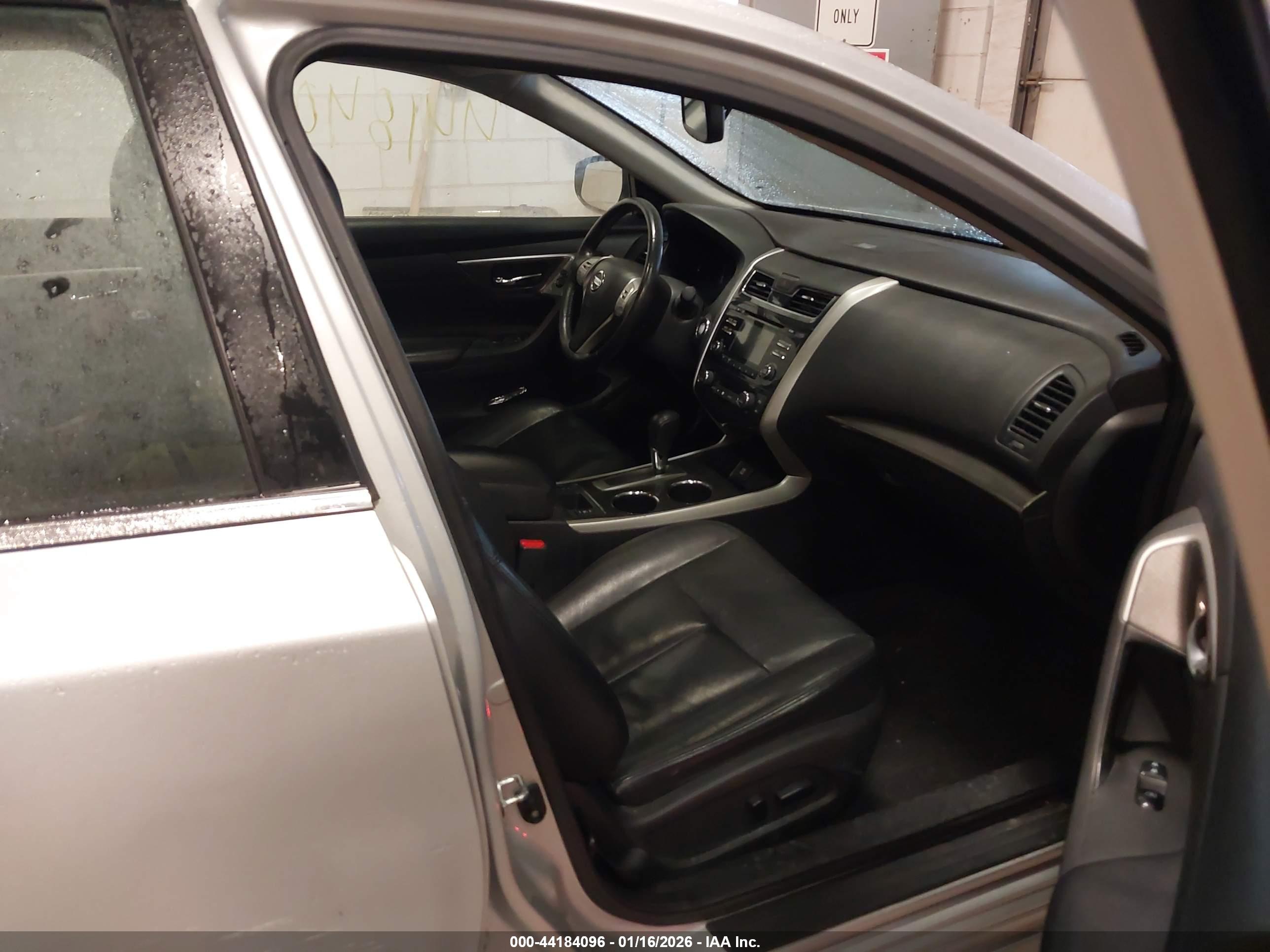 NISSAN ALTIMA image 5