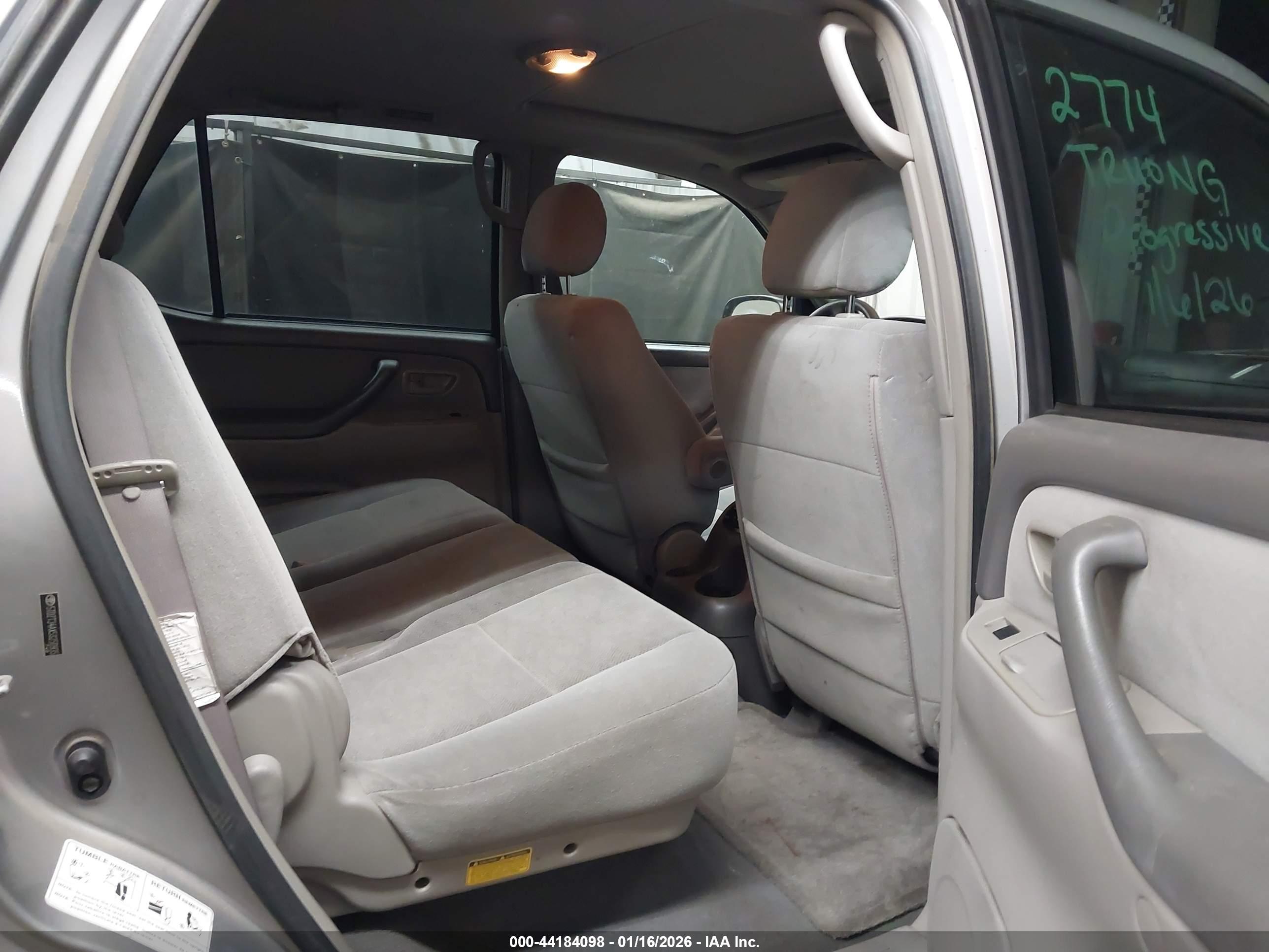 TOYOTA SEQUOIA image 8