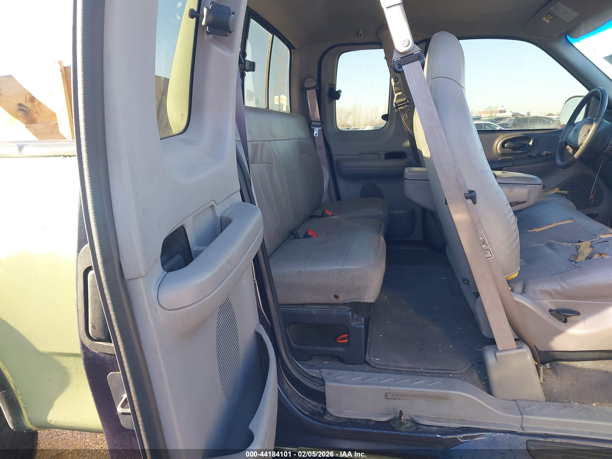 FORD F-250 image 8