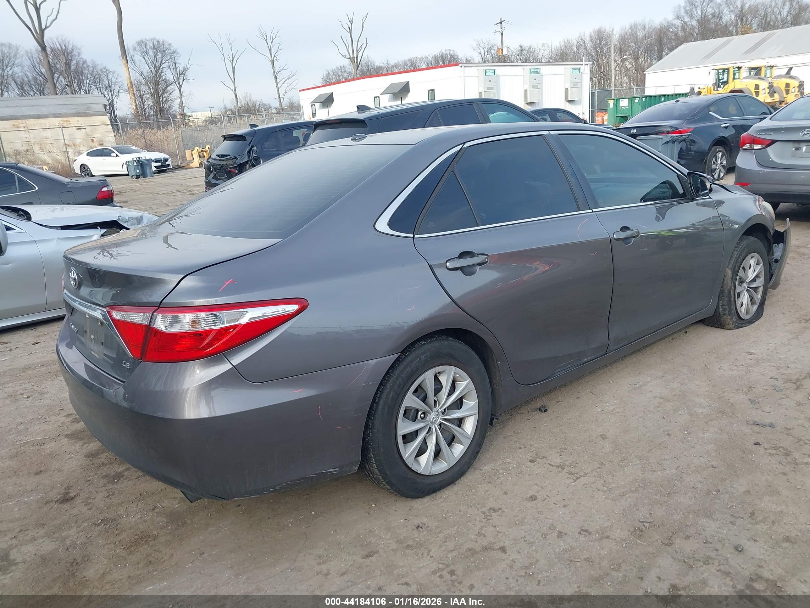 TOYOTA CAMRY image 4