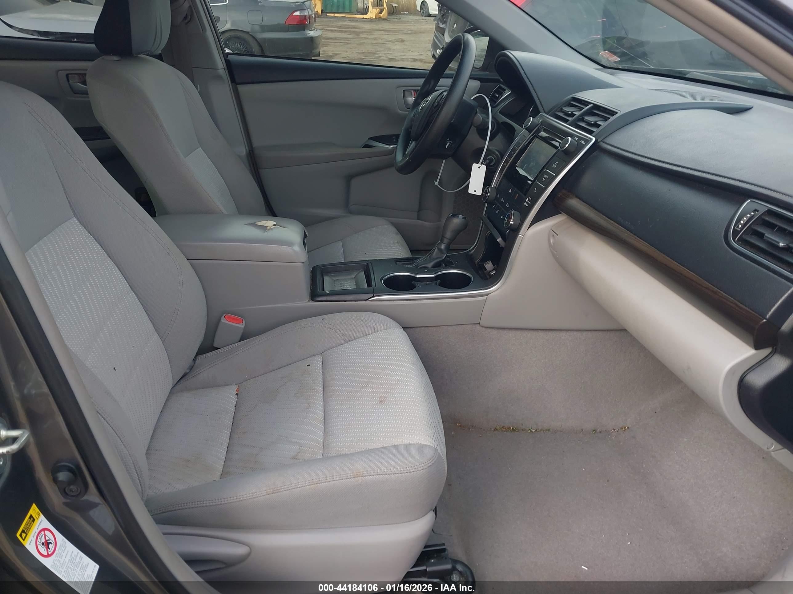 TOYOTA CAMRY image 5