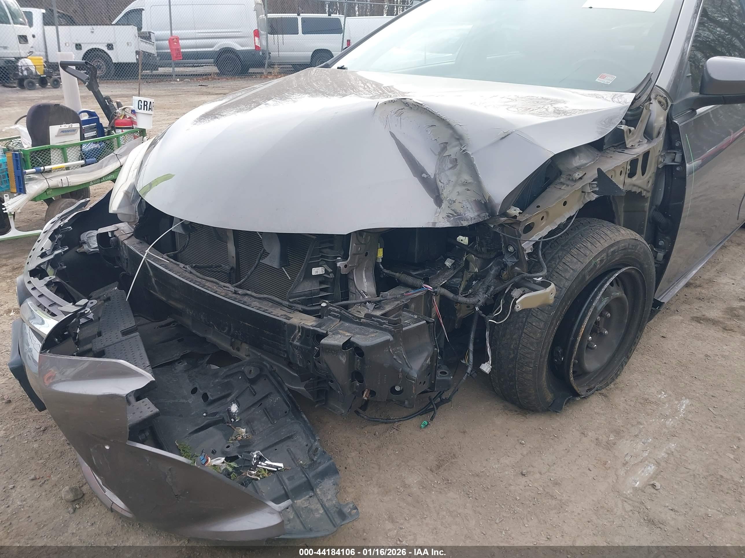 TOYOTA CAMRY image 6