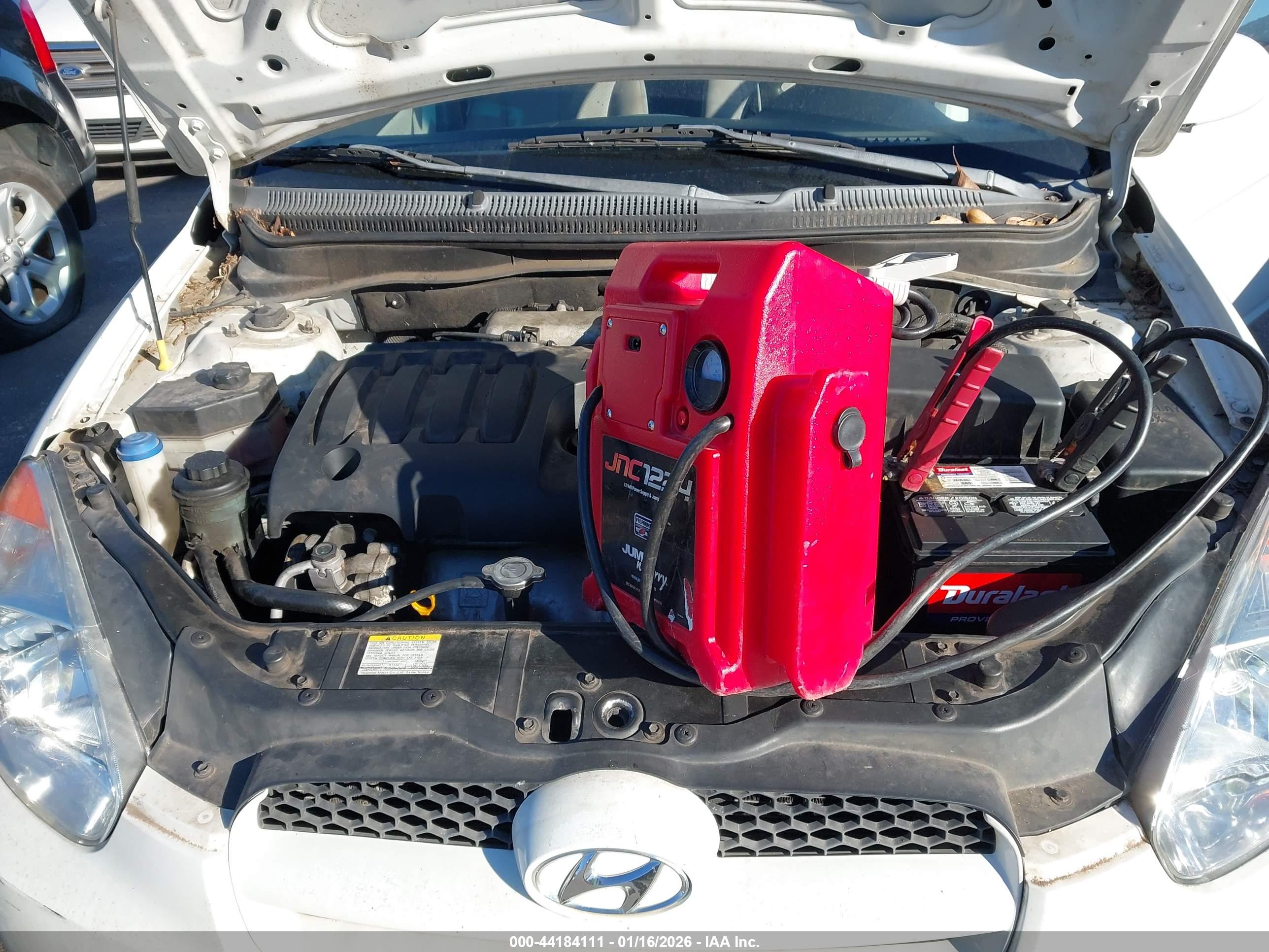 HYUNDAI ACCENT image 10