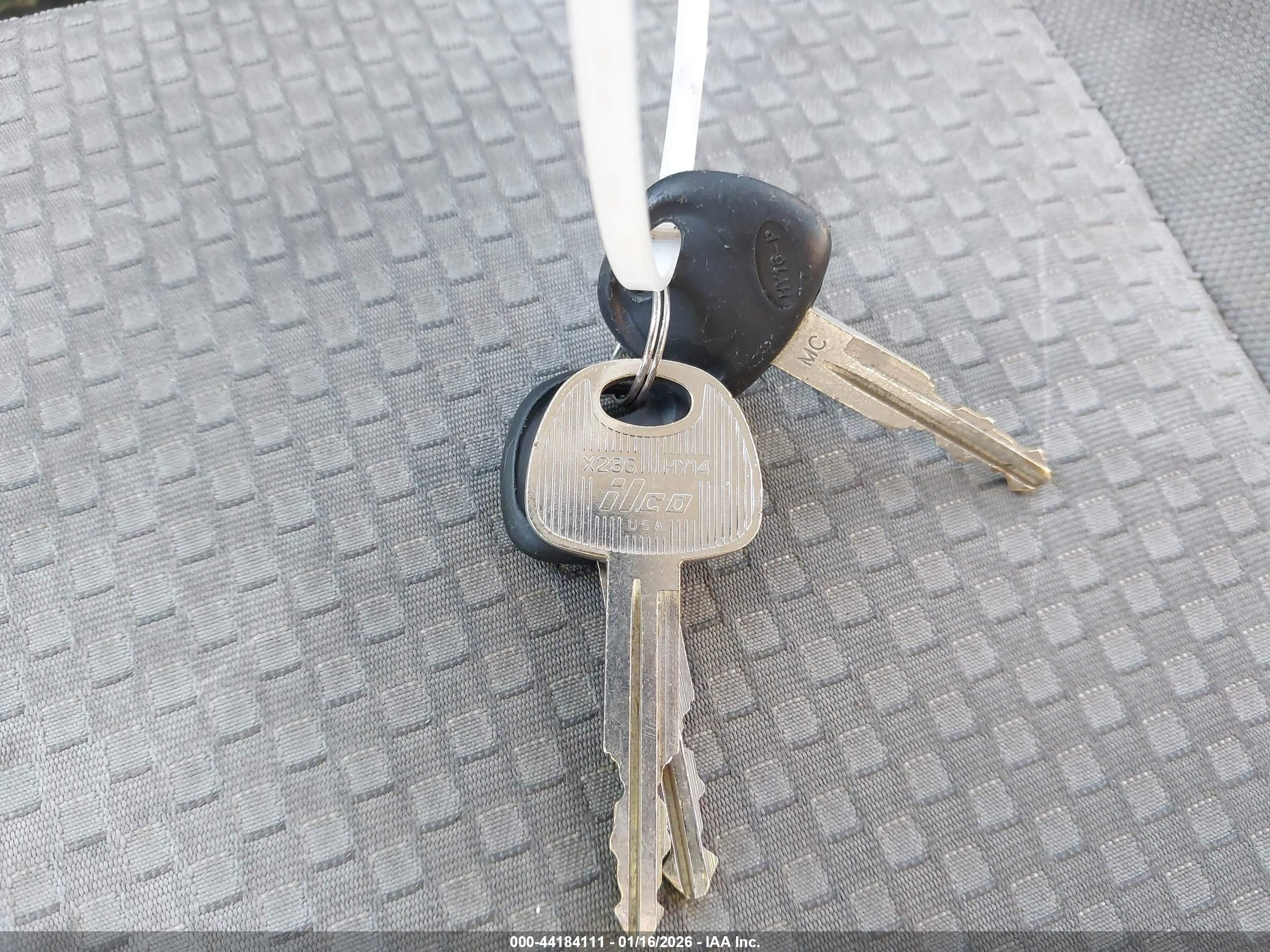 HYUNDAI ACCENT image 11