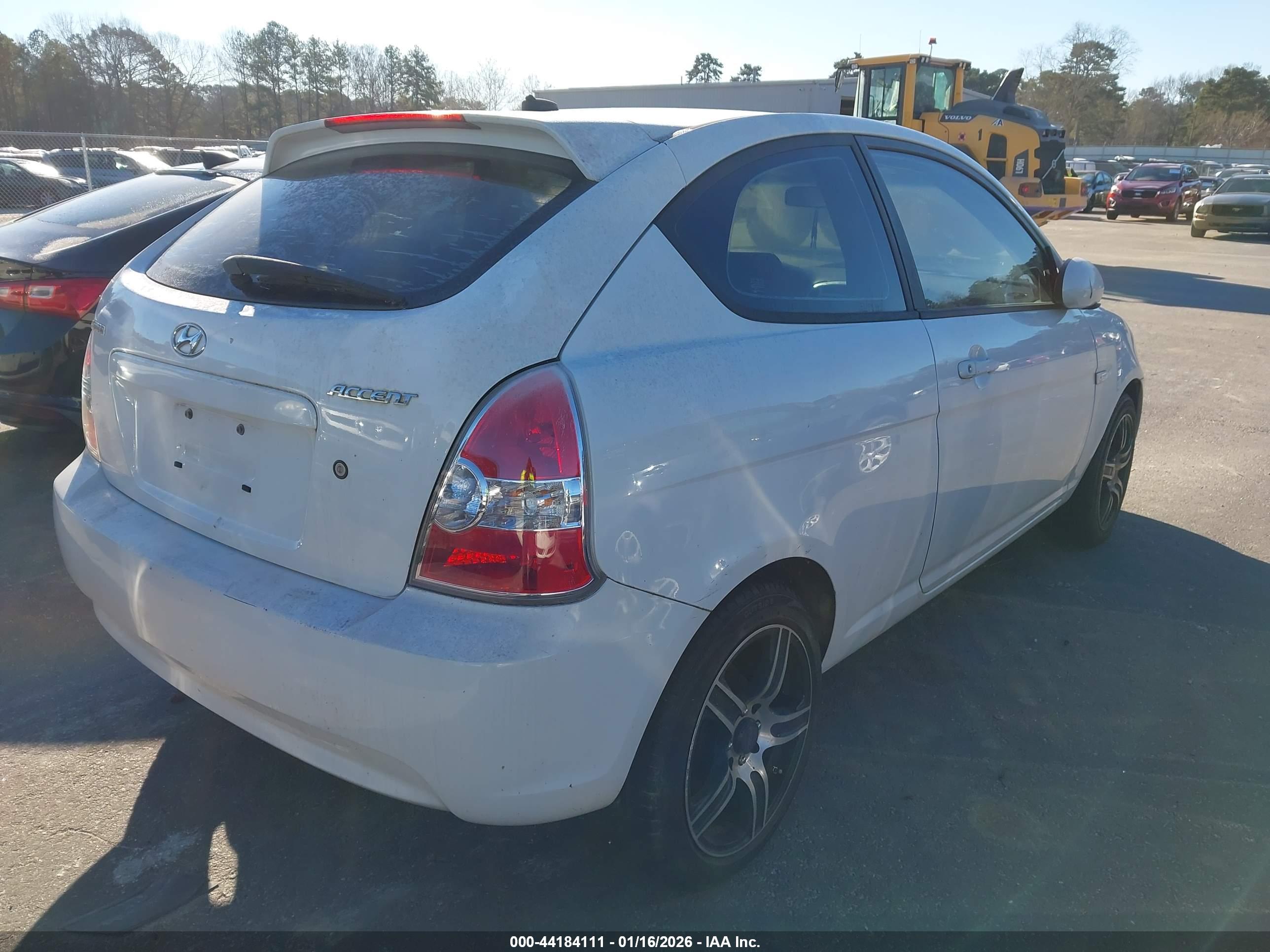 HYUNDAI ACCENT image 4