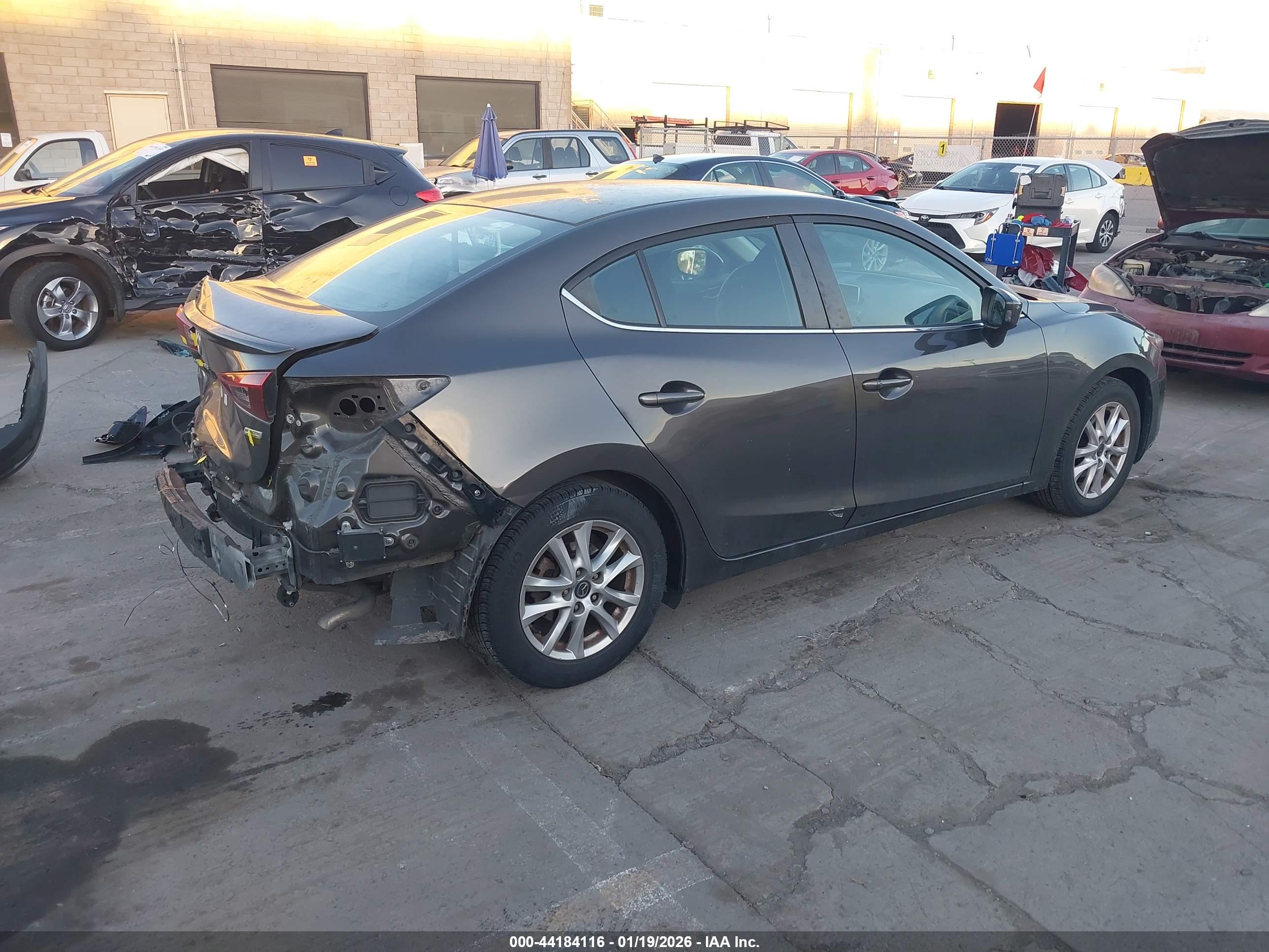 MAZDA MAZDA3 image 4