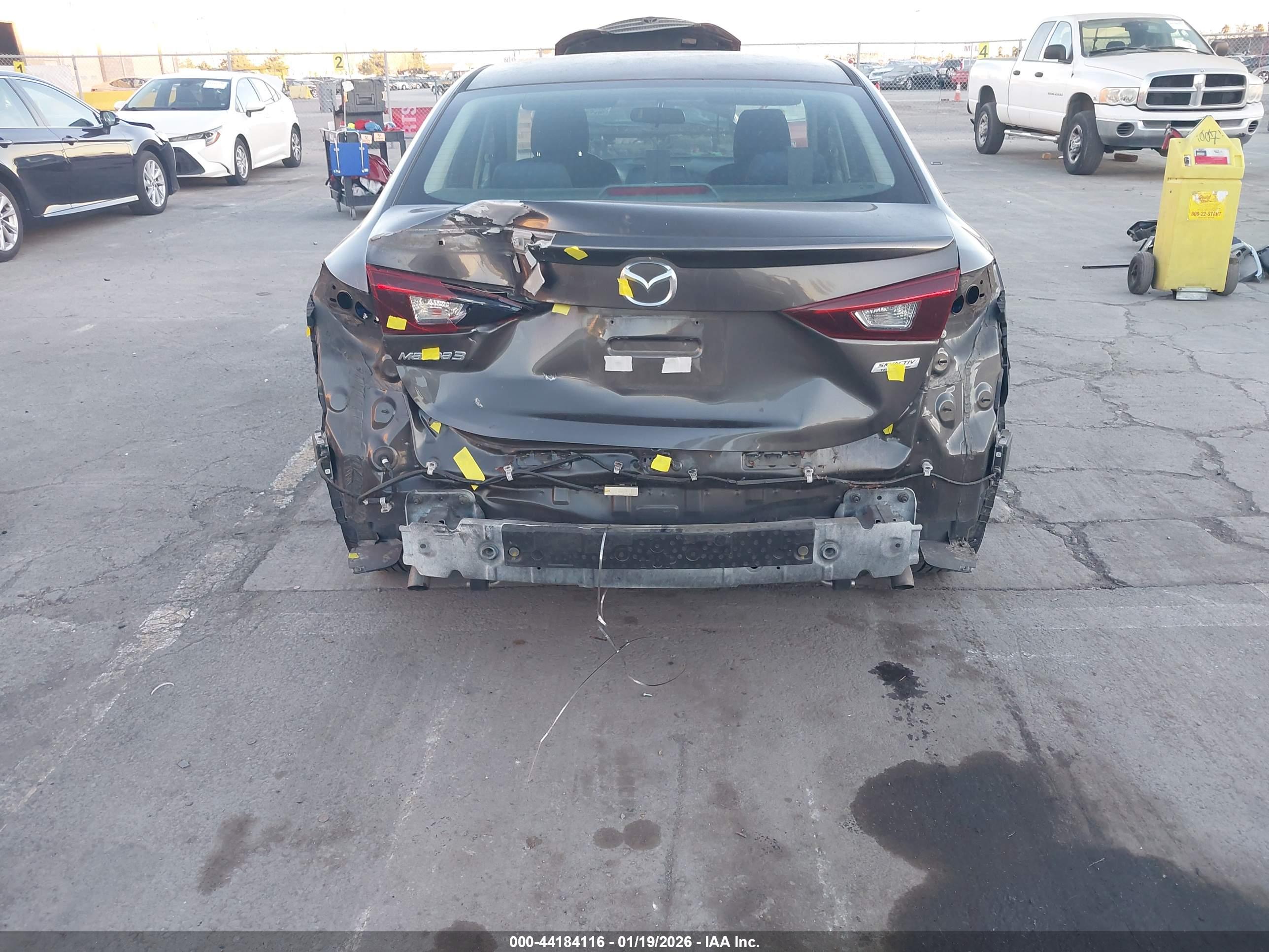 MAZDA MAZDA3 image 6