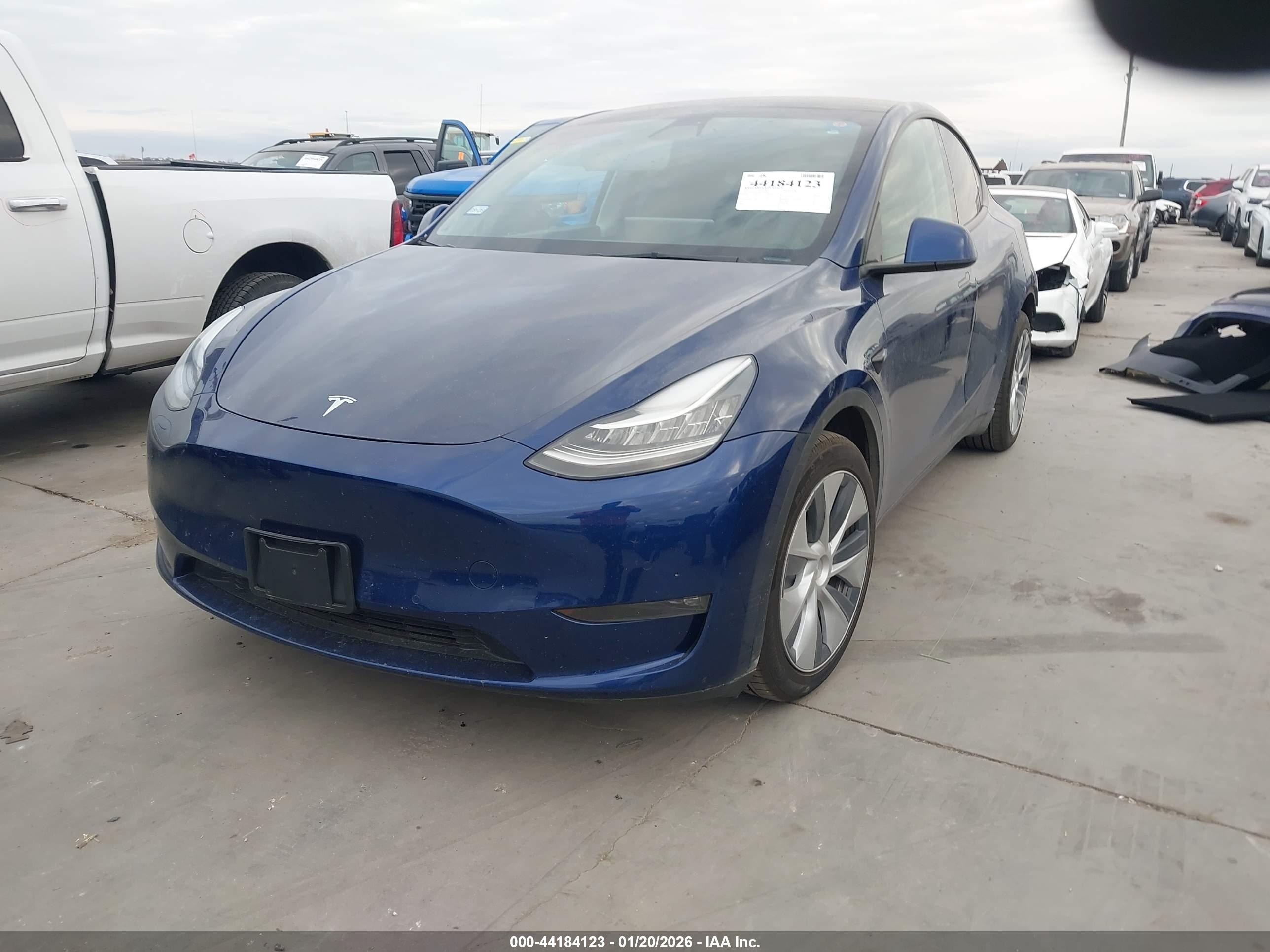 TESLA MODEL image 2
