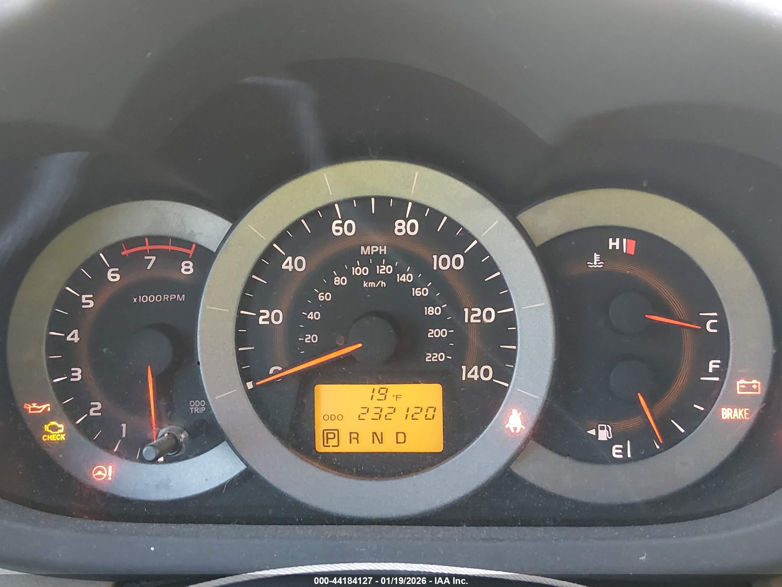 TOYOTA RAV4 image 7