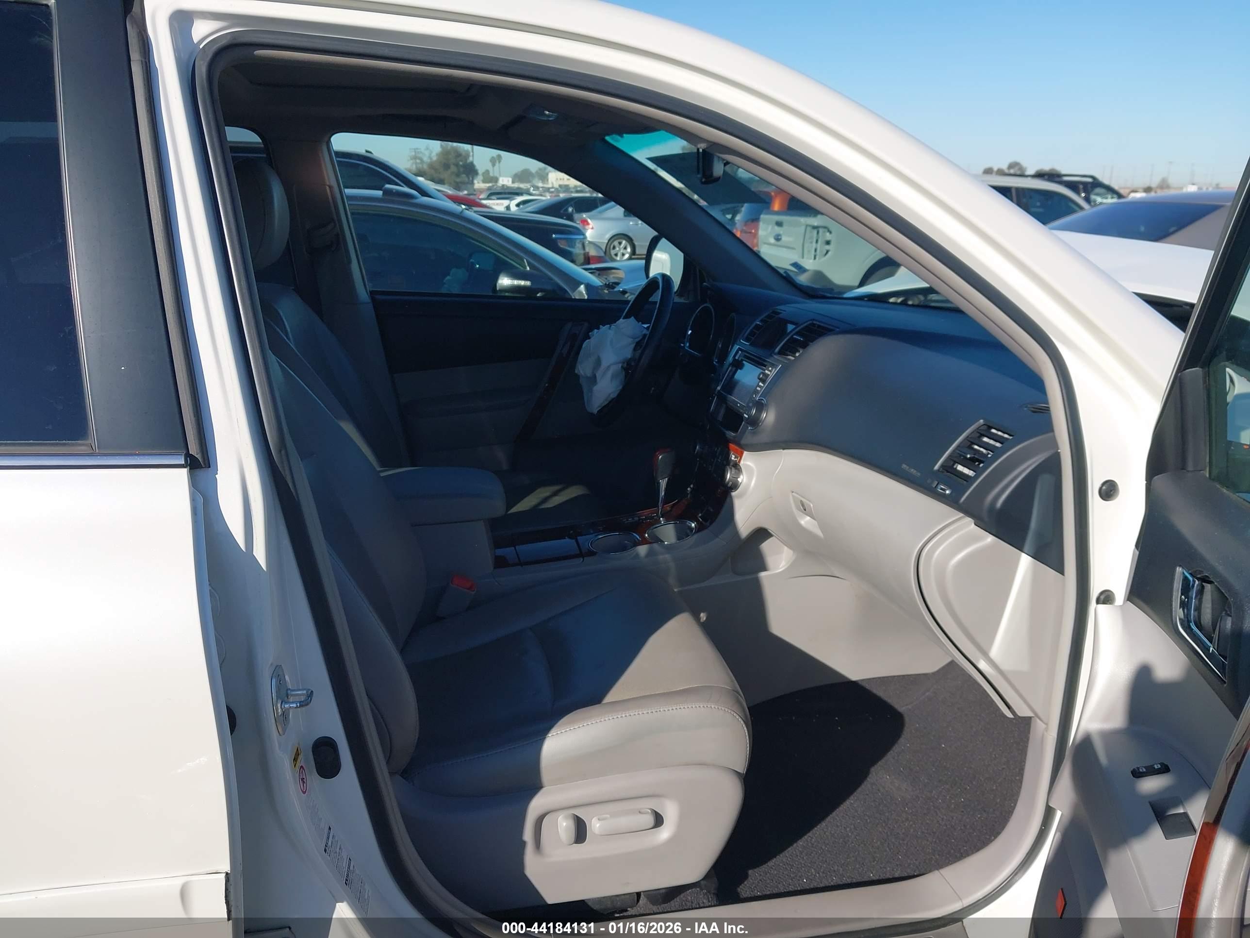 TOYOTA HIGHLANDER image 5