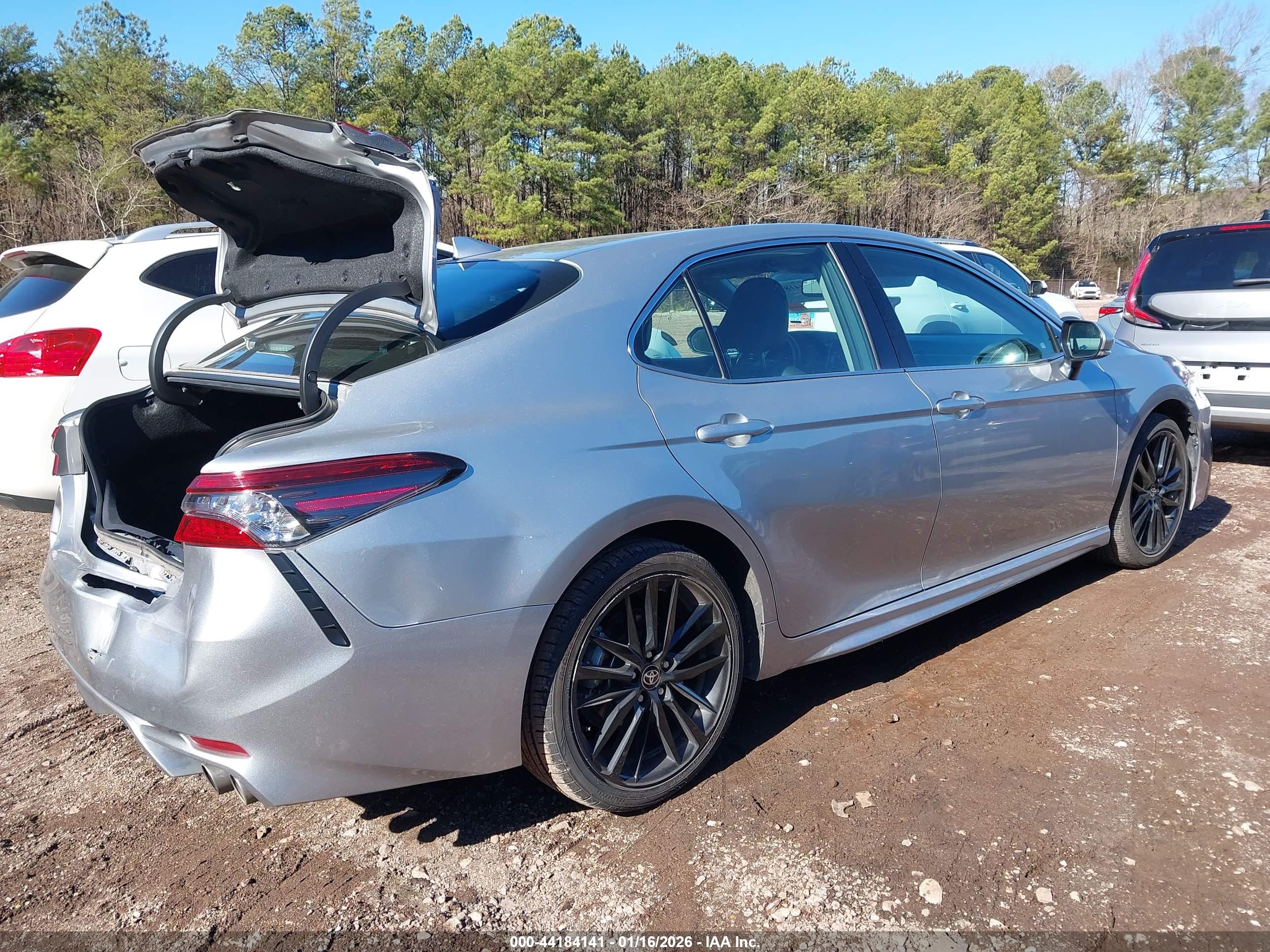 TOYOTA CAMRY image 4