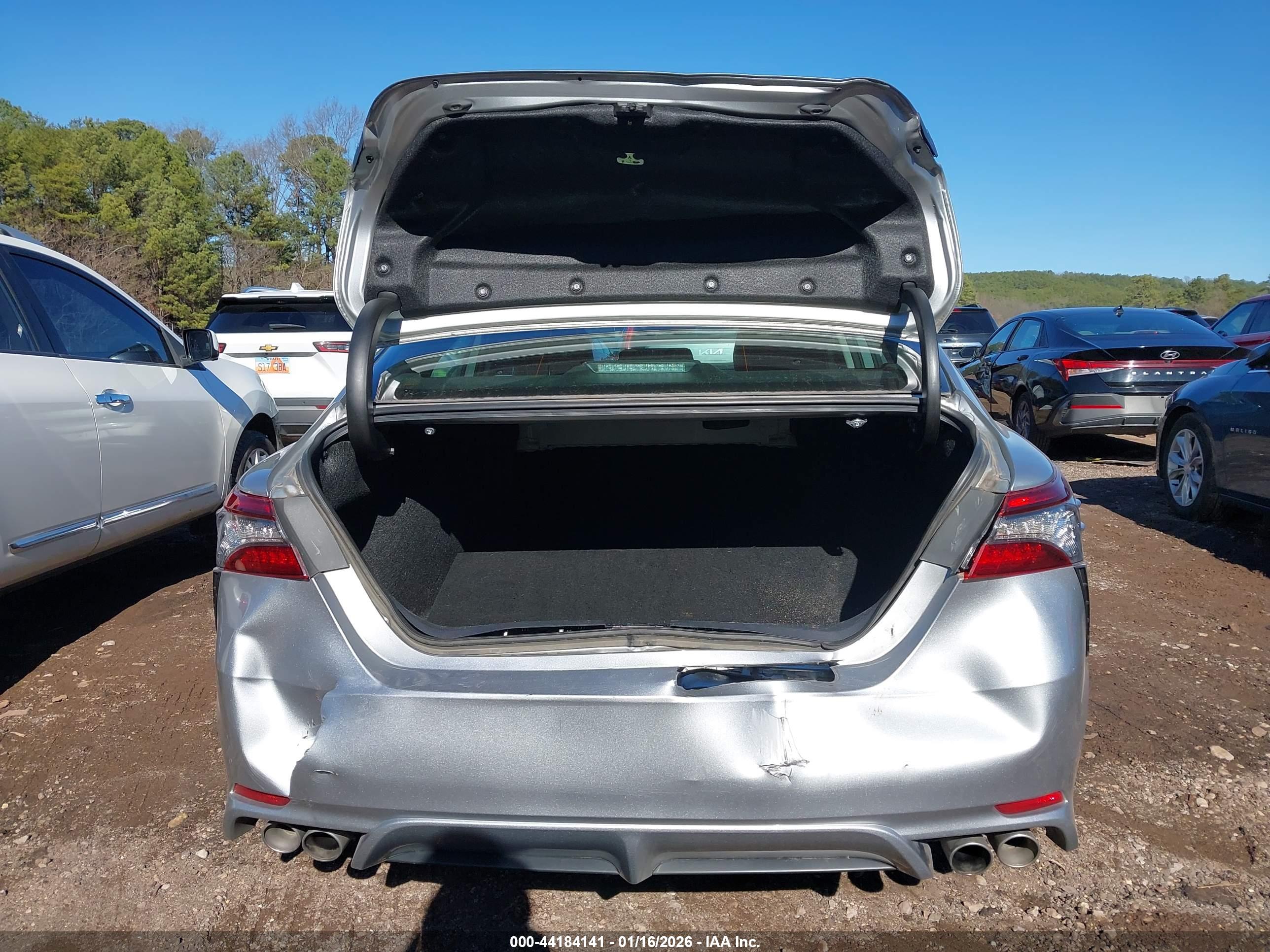 TOYOTA CAMRY image 6