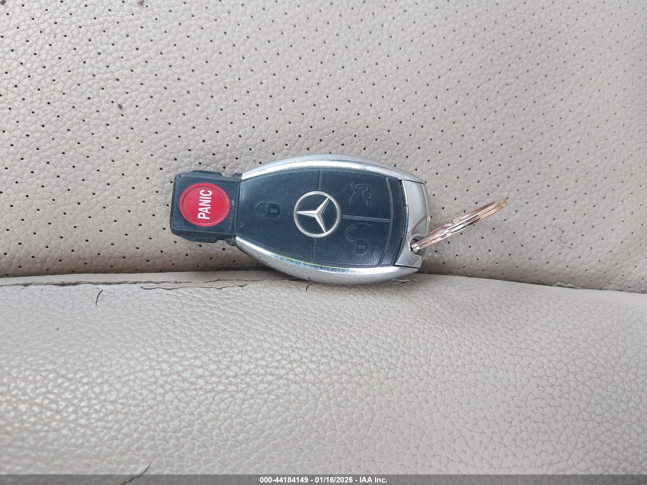 MERCEDES-BENZ E image 11
