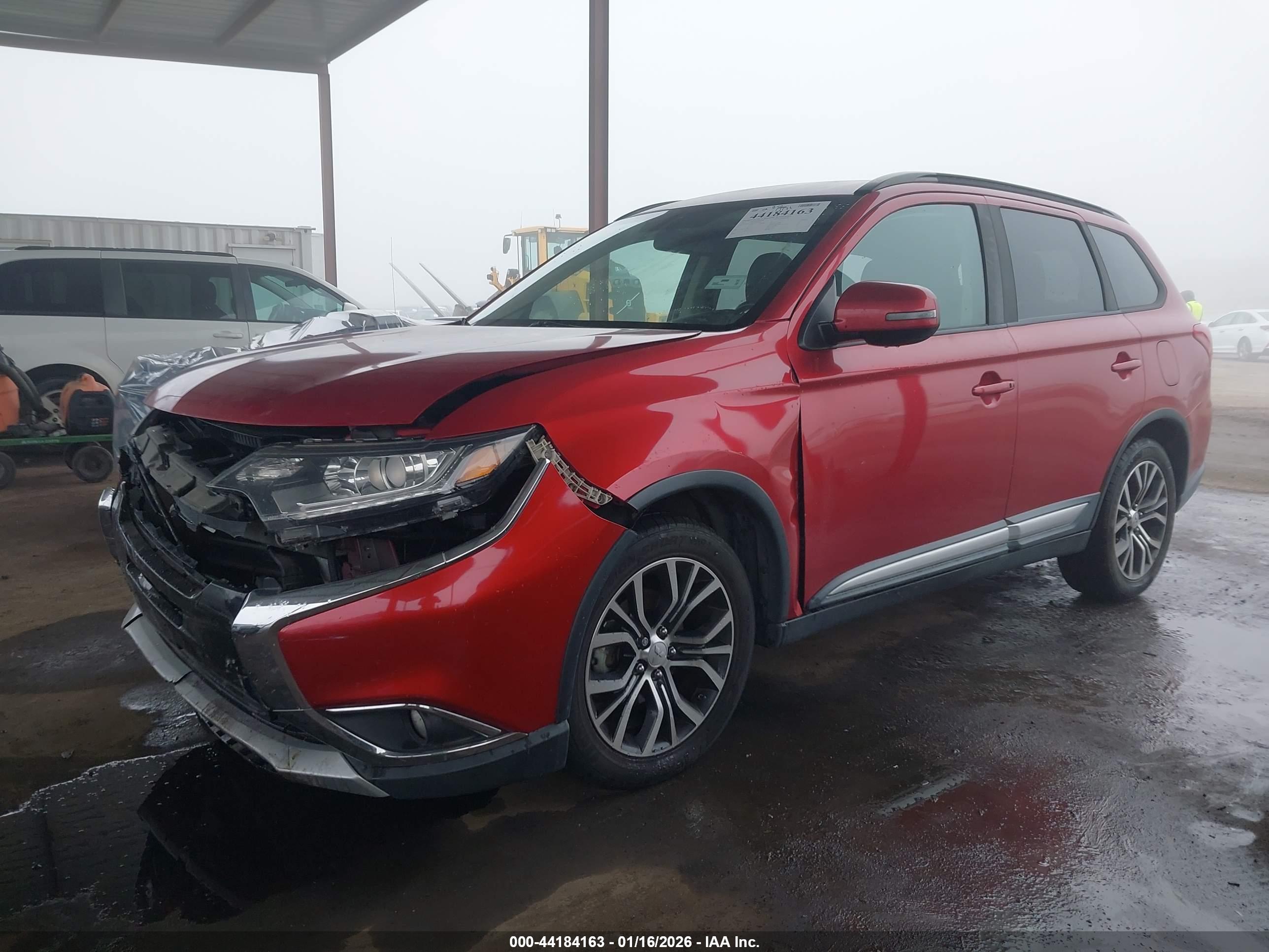 MITSUBISHI OUTLANDER image 2