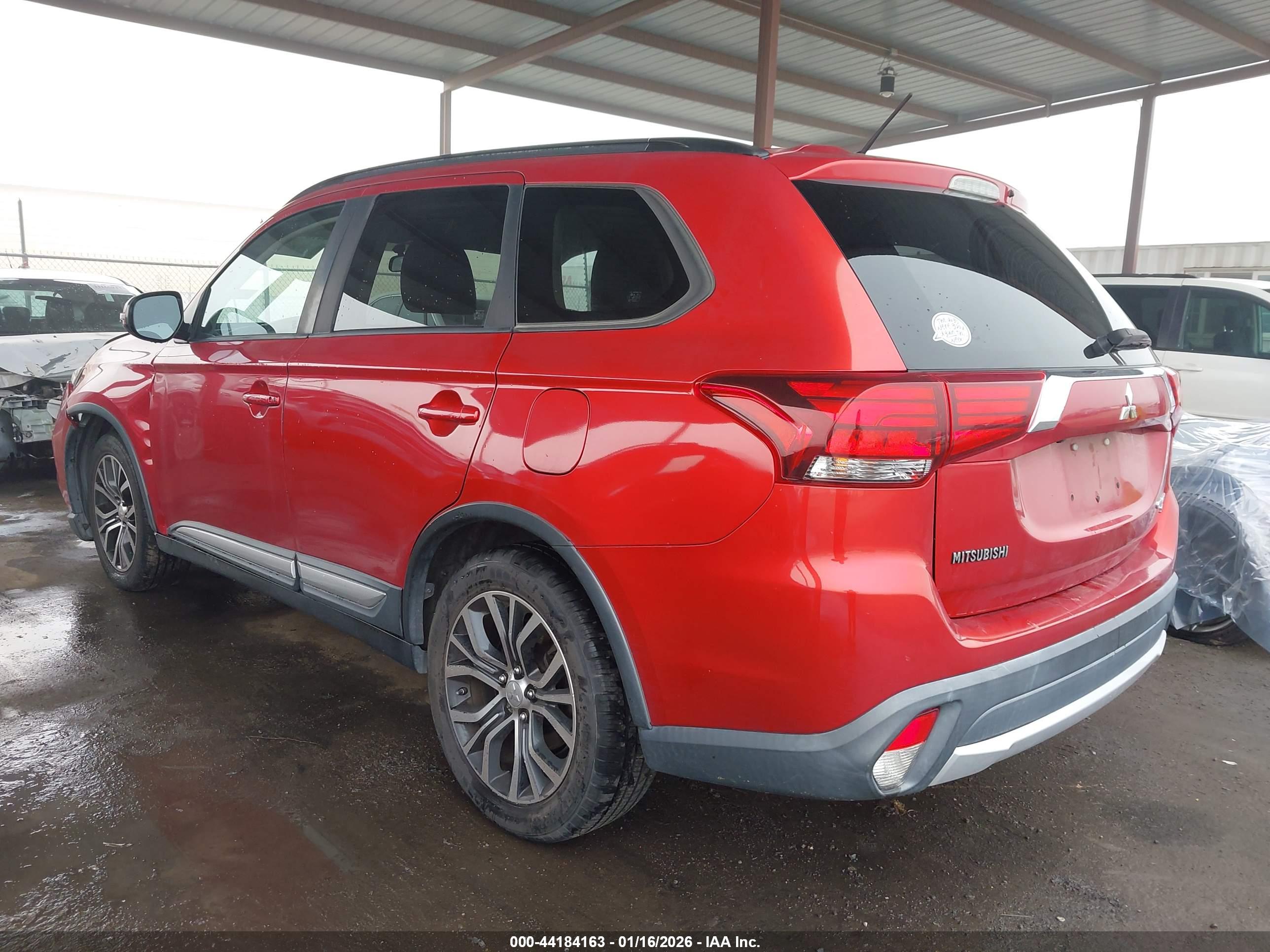 MITSUBISHI OUTLANDER image 3