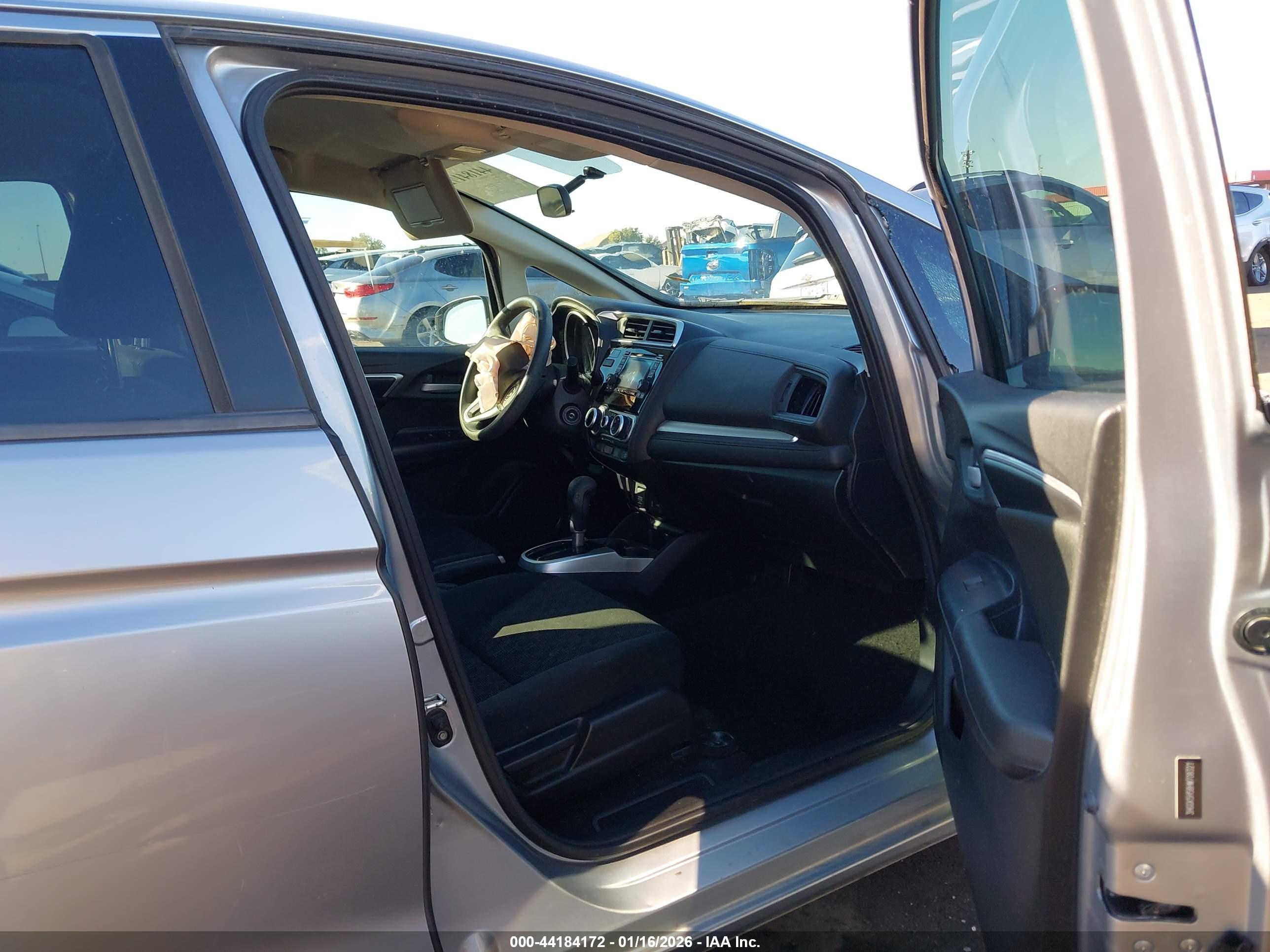 HONDA FIT image 5