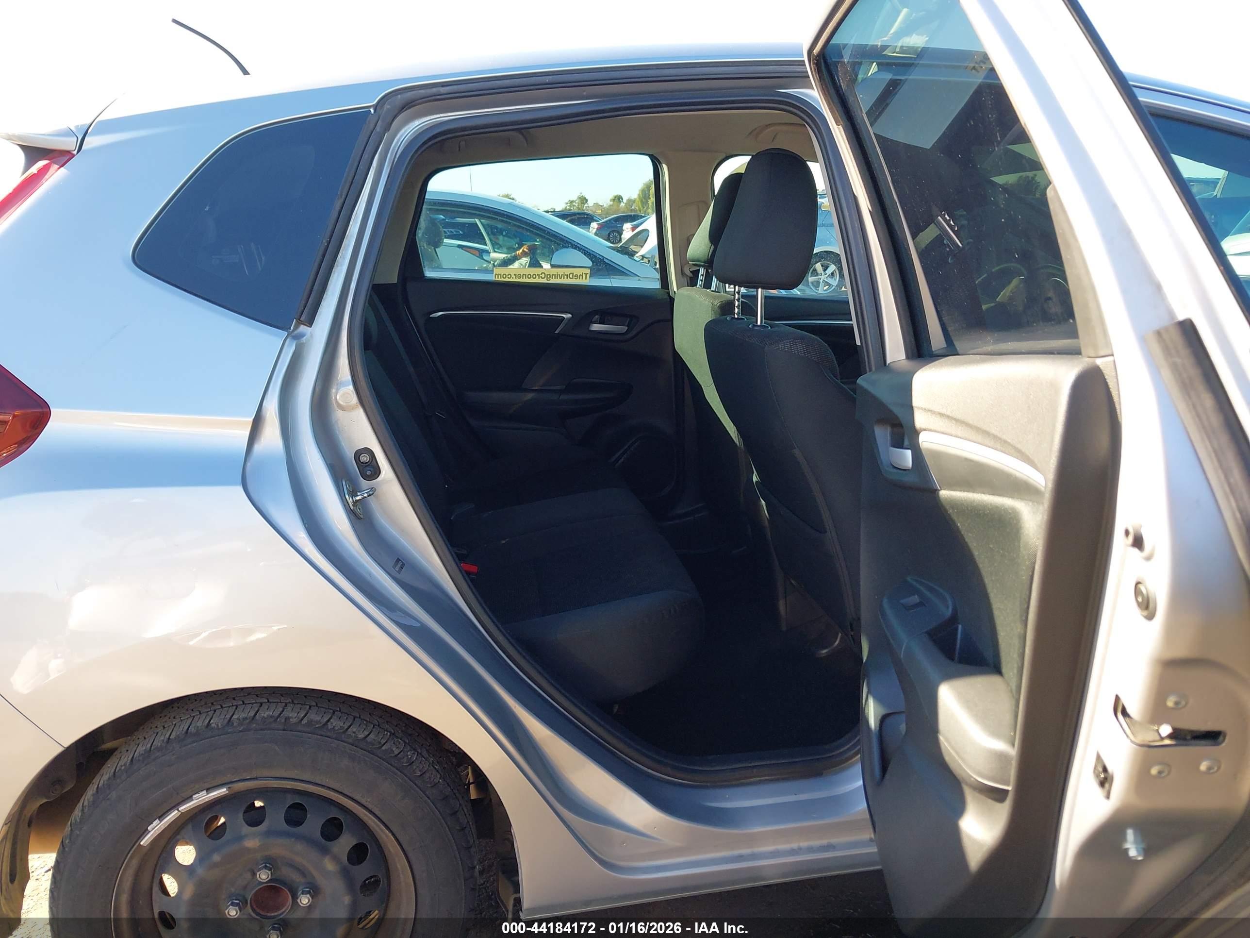 HONDA FIT image 8