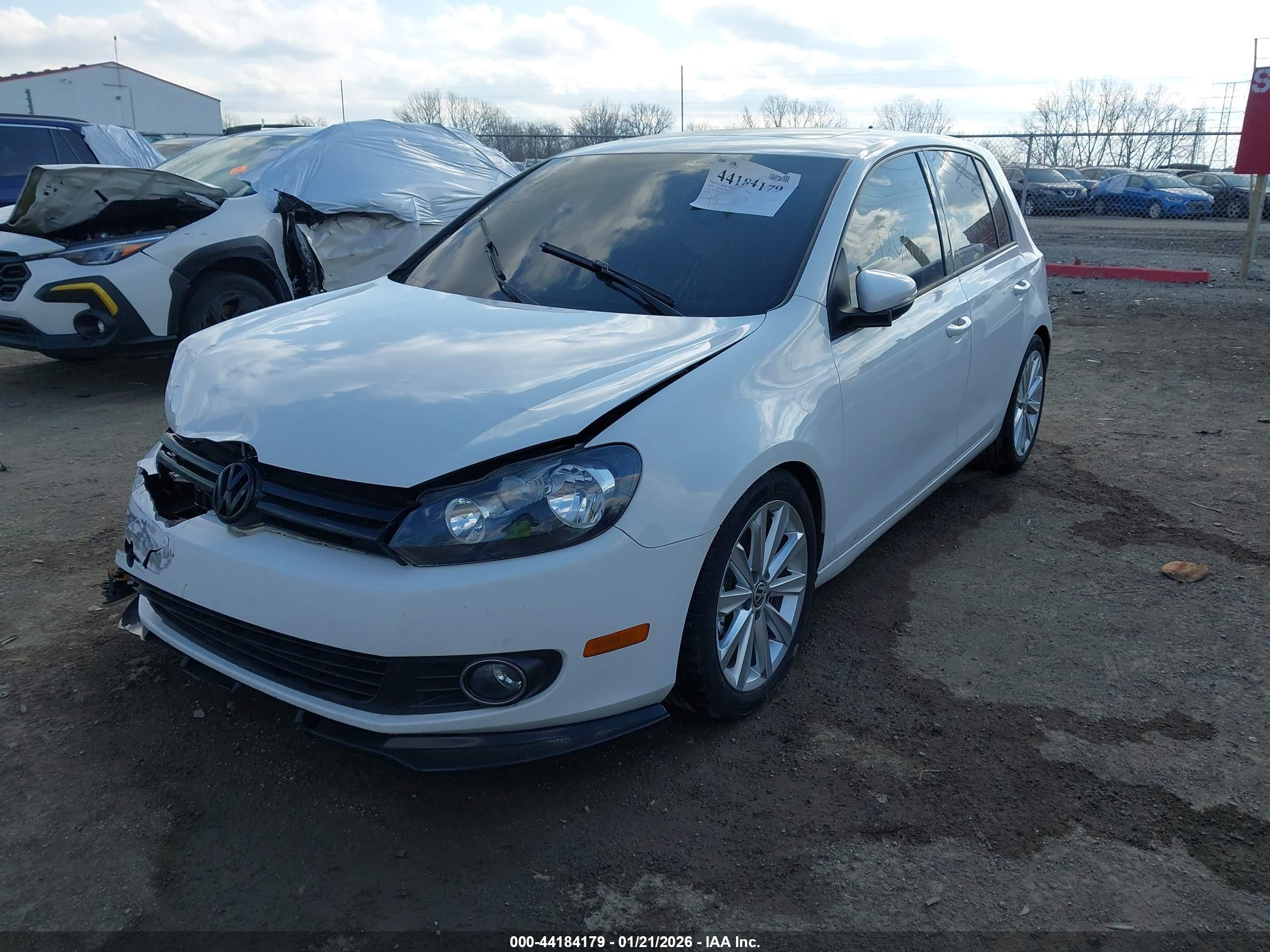 VOLKSWAGEN GOLF image 2