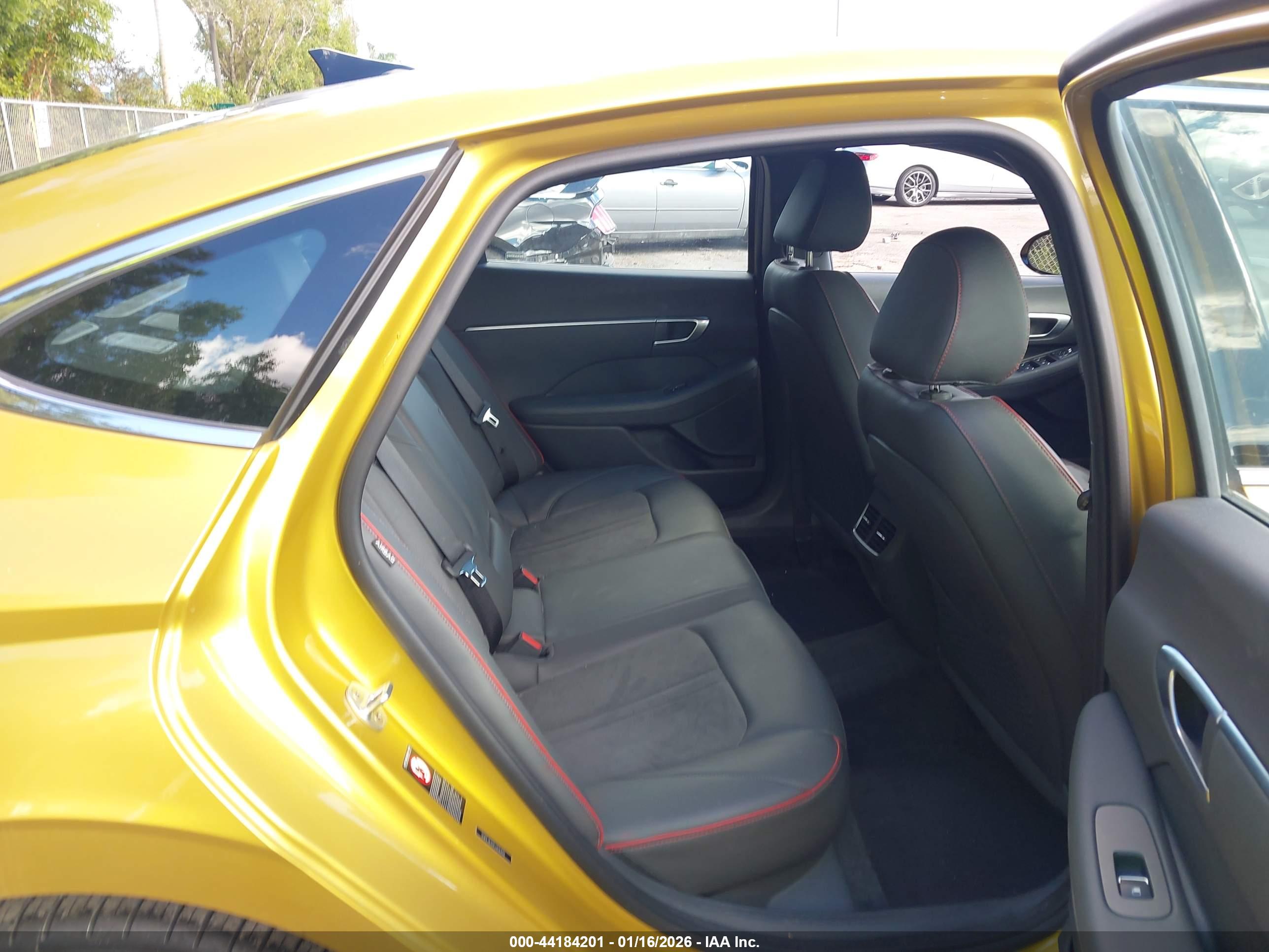 HYUNDAI SONATA image 8